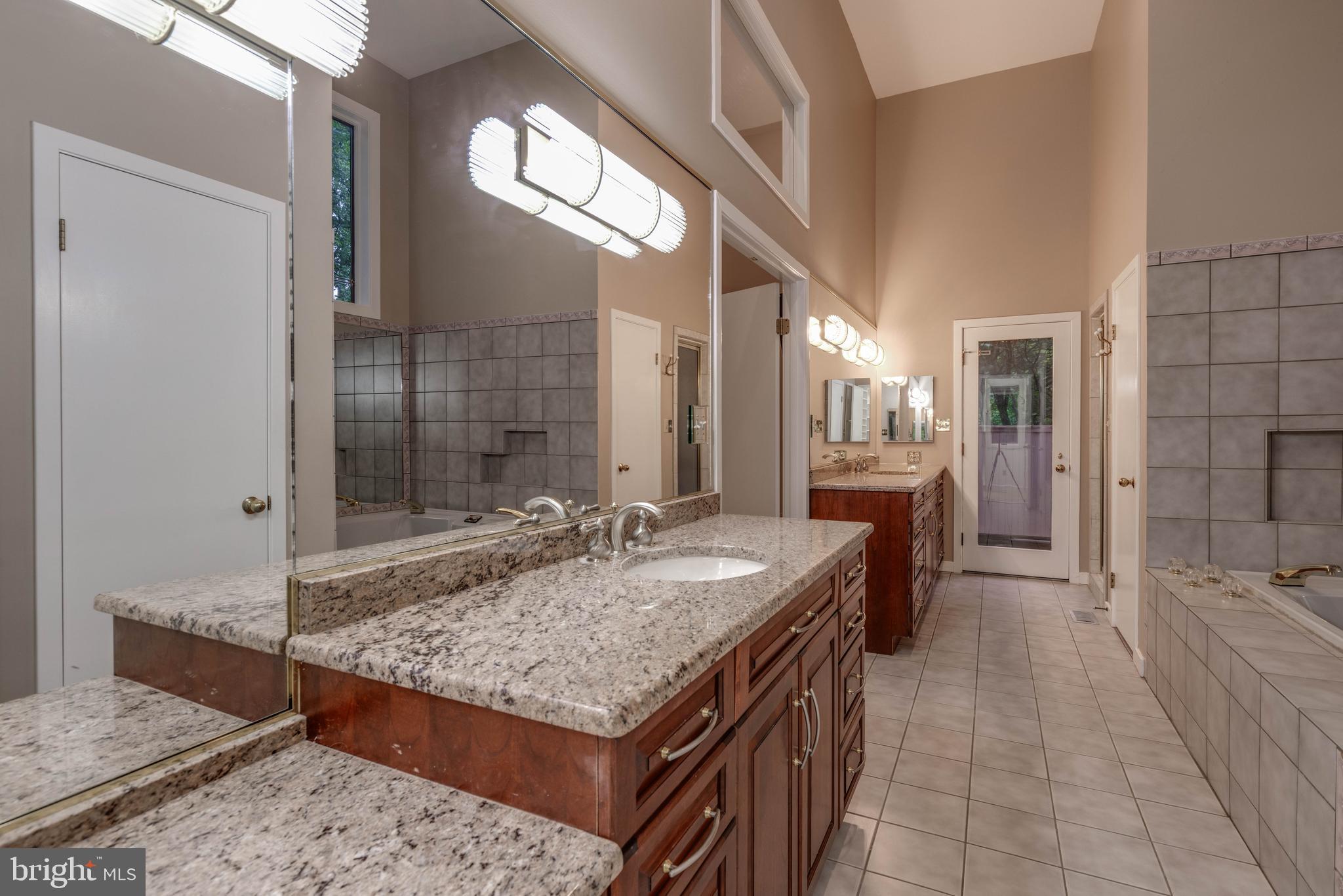 VELVET VALLEY - Residential