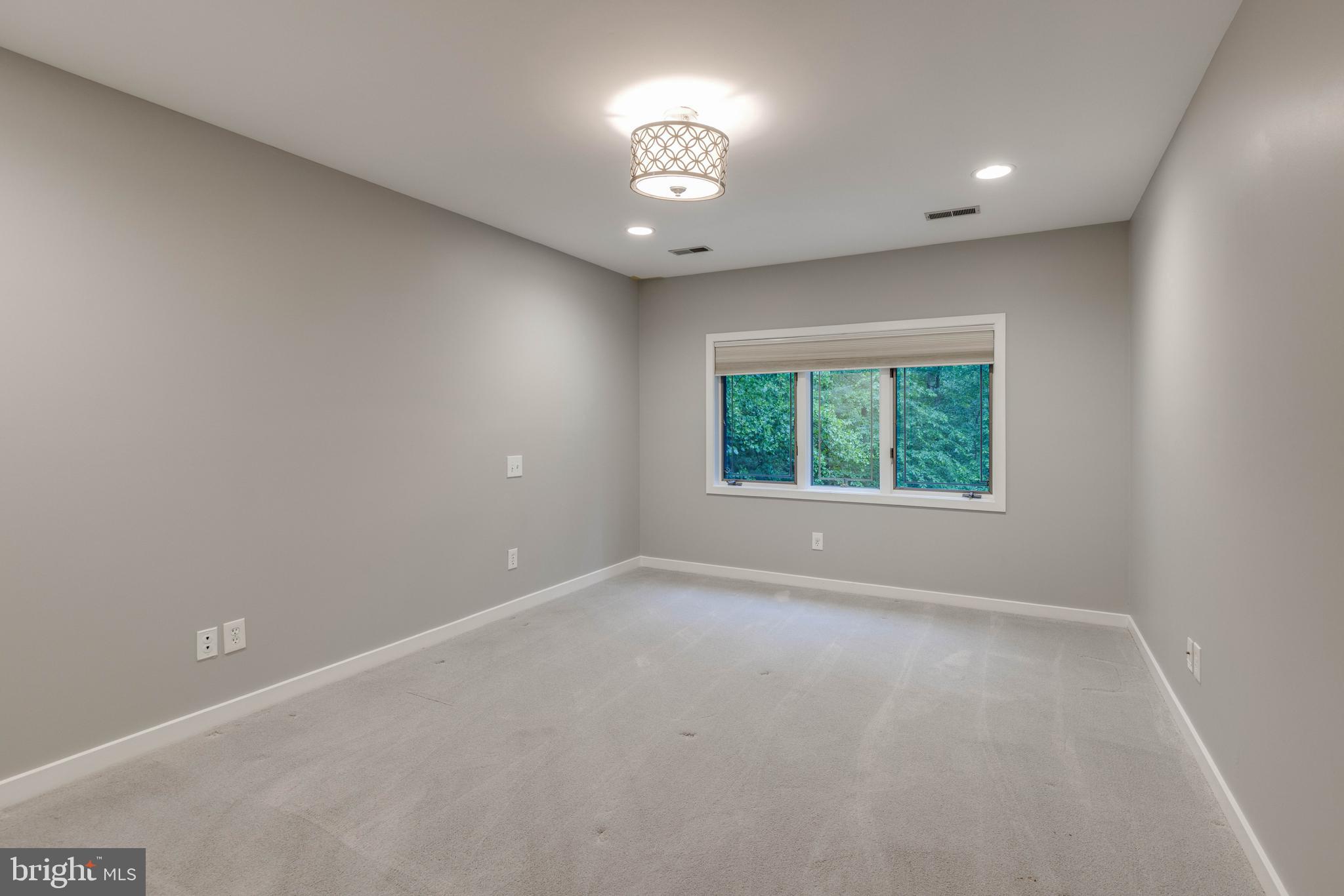 VELVET VALLEY - Residential