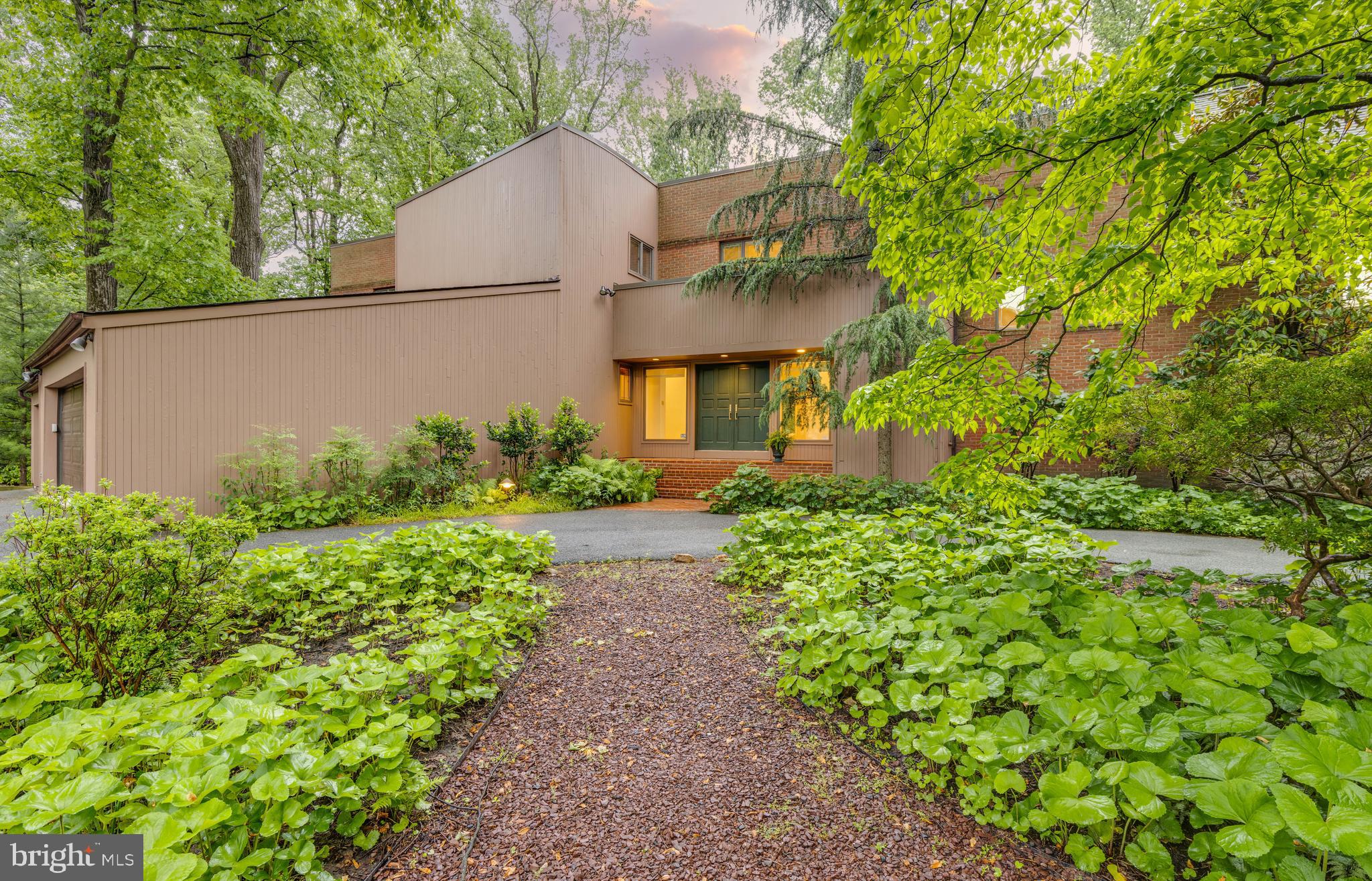 2415 VELVET RIDGE DRIVE