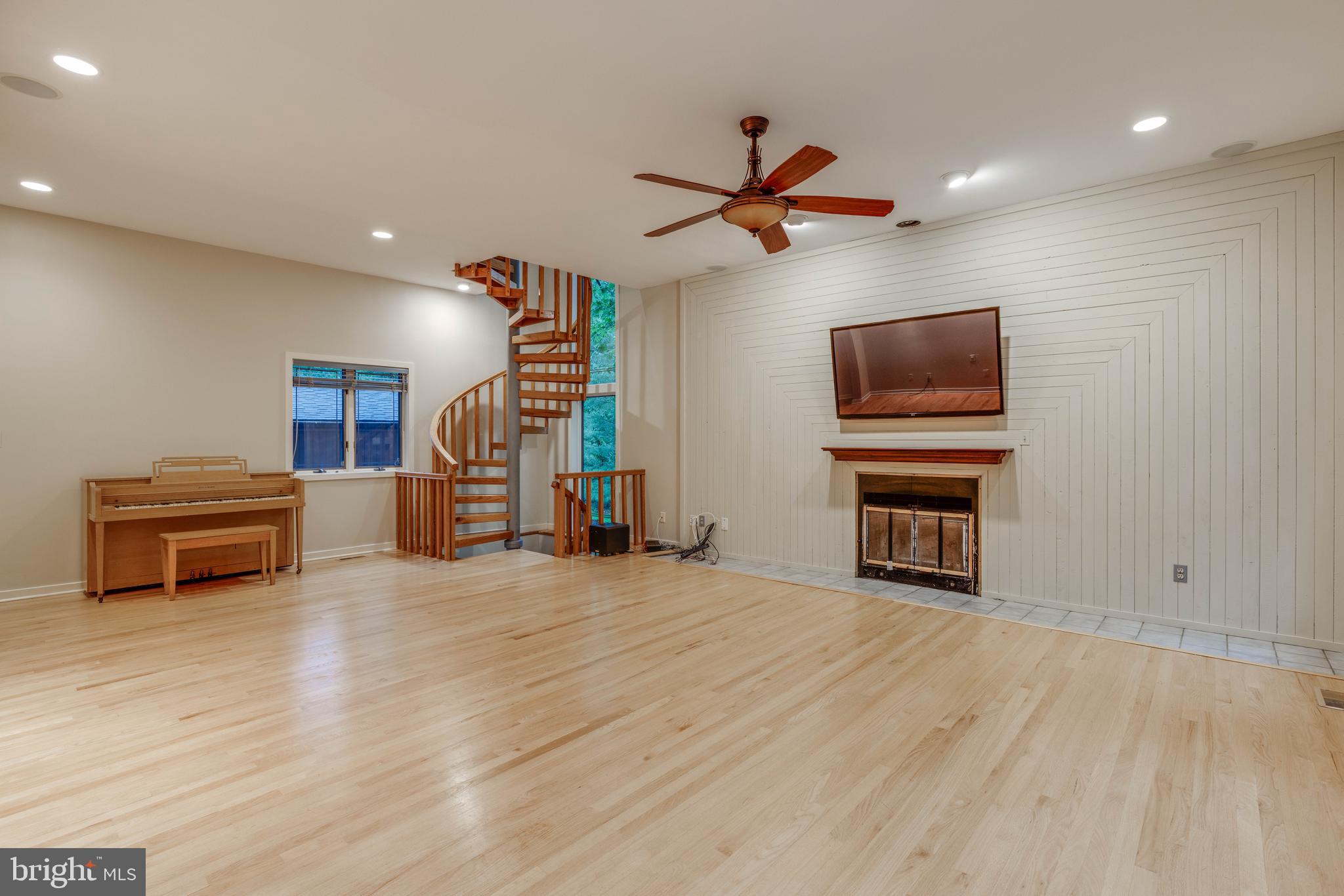 VELVET VALLEY - Residential