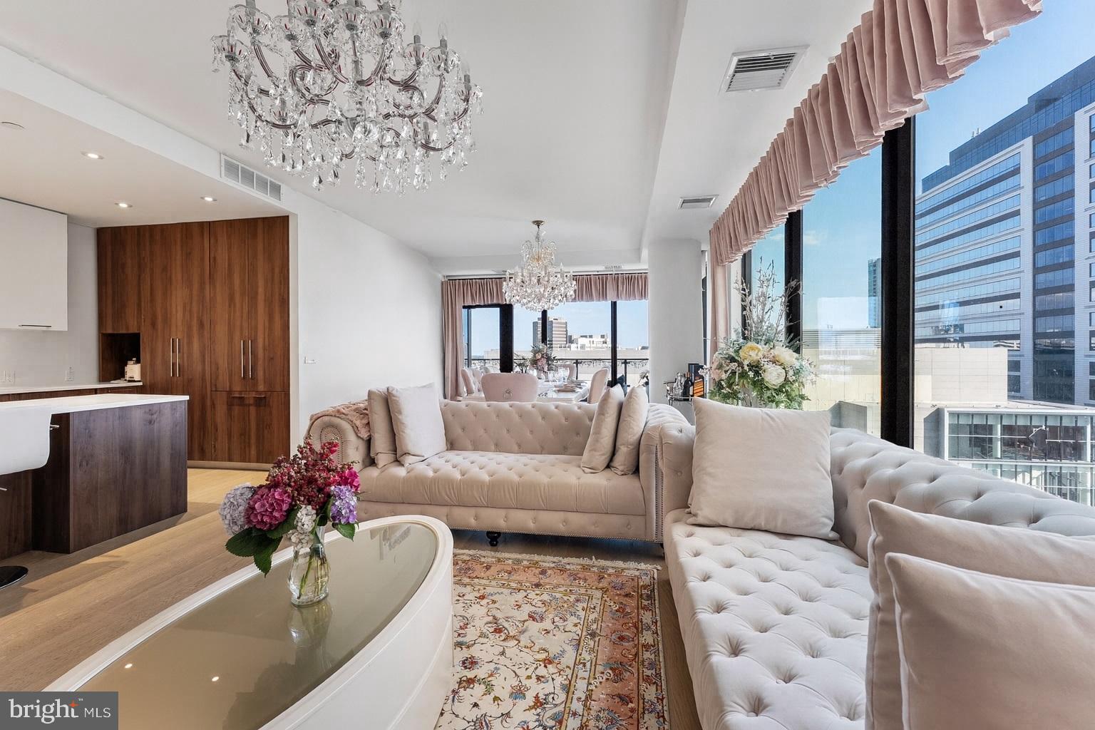 THE VERSE CONDO - Residential Lease