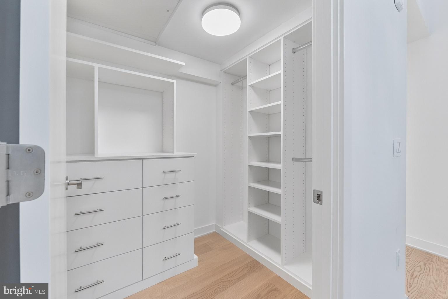 THE VERSE CONDO - Residential Lease