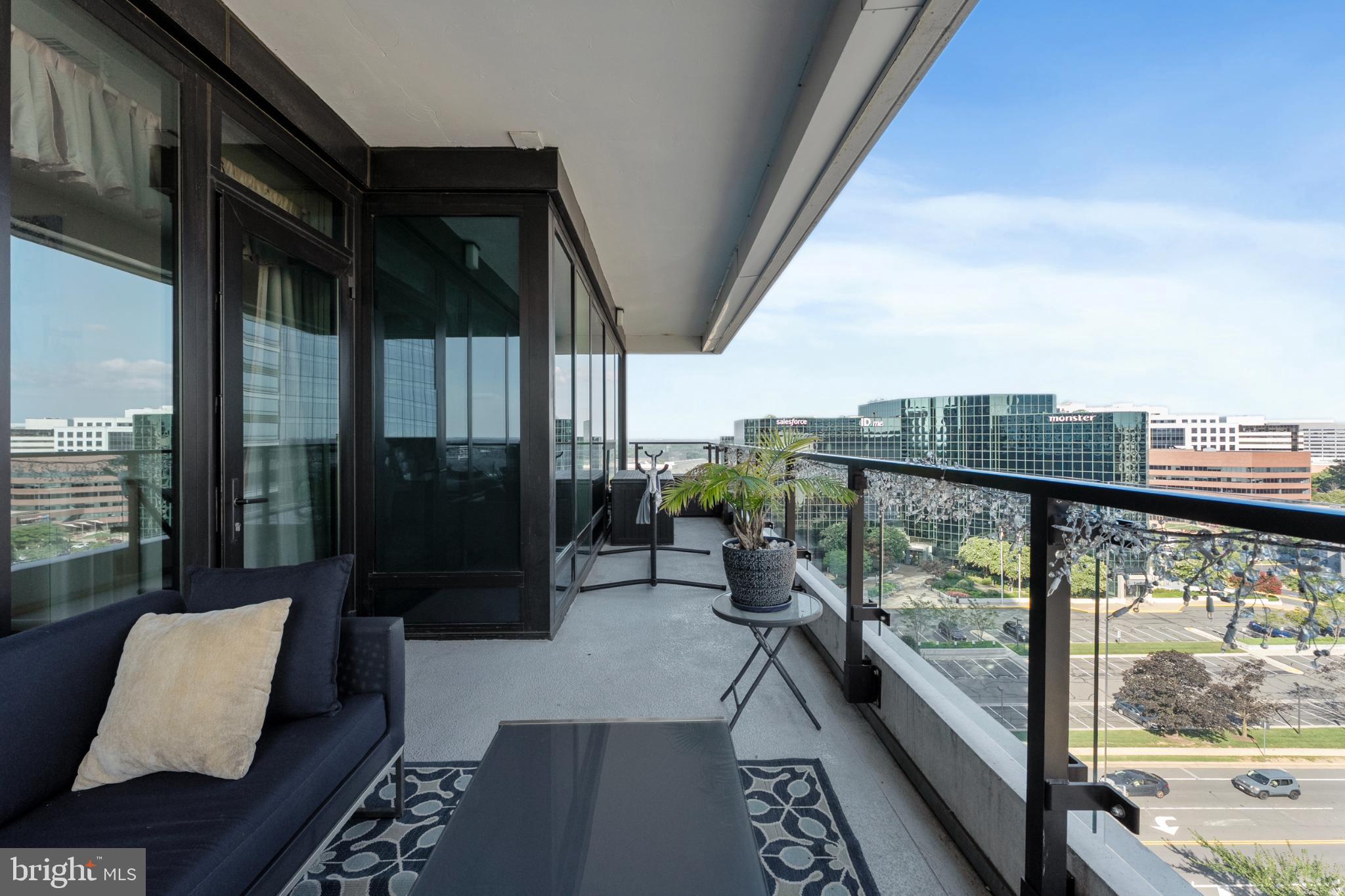 THE VERSE CONDO - Residential Lease