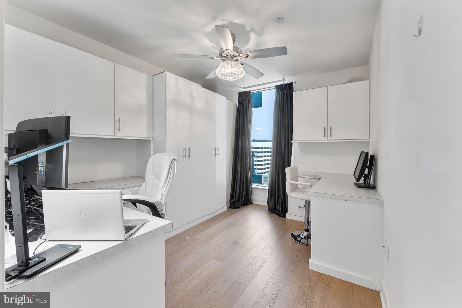 THE VERSE CONDO - Residential Lease