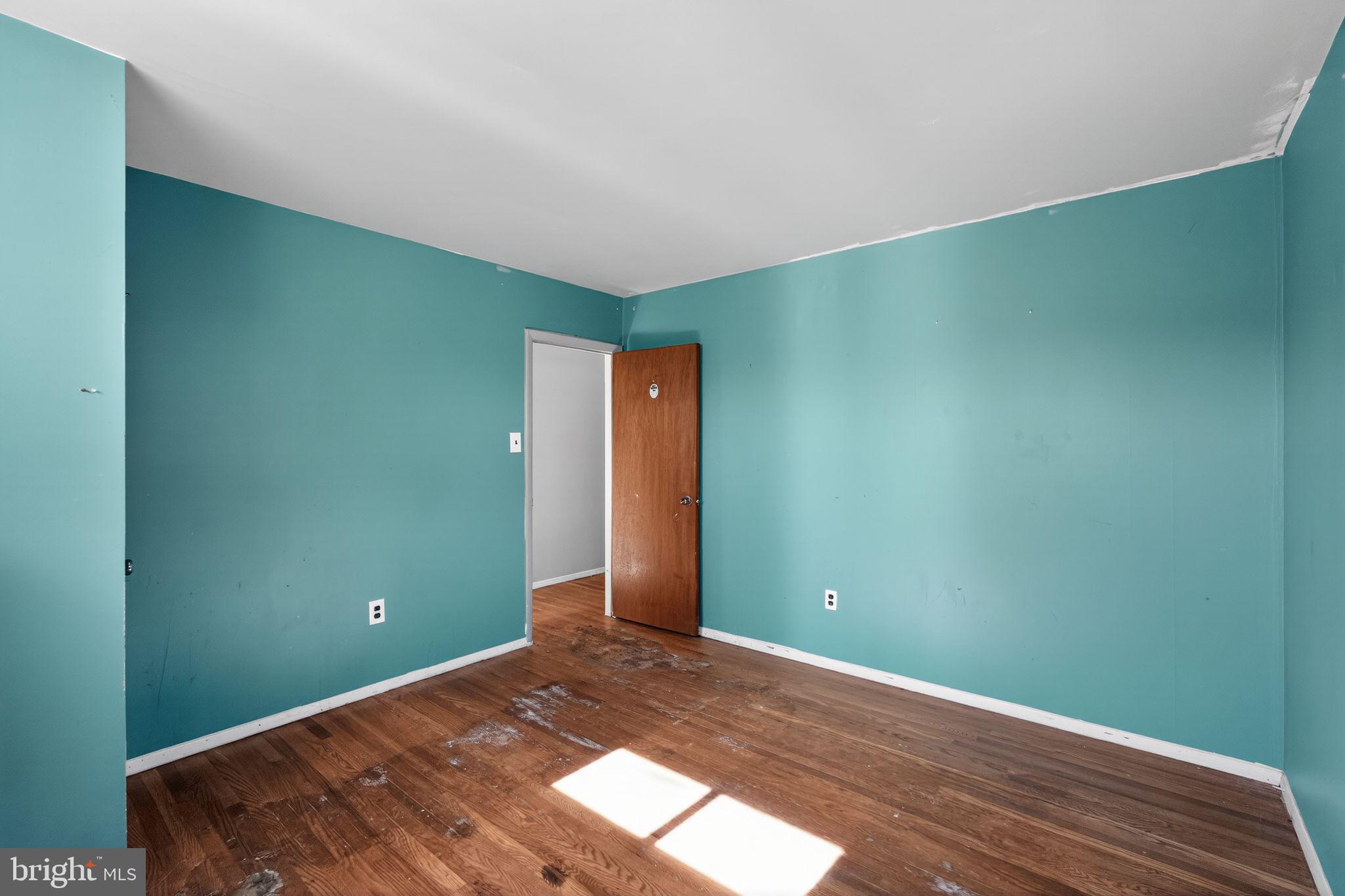 ROSLYN - Residential