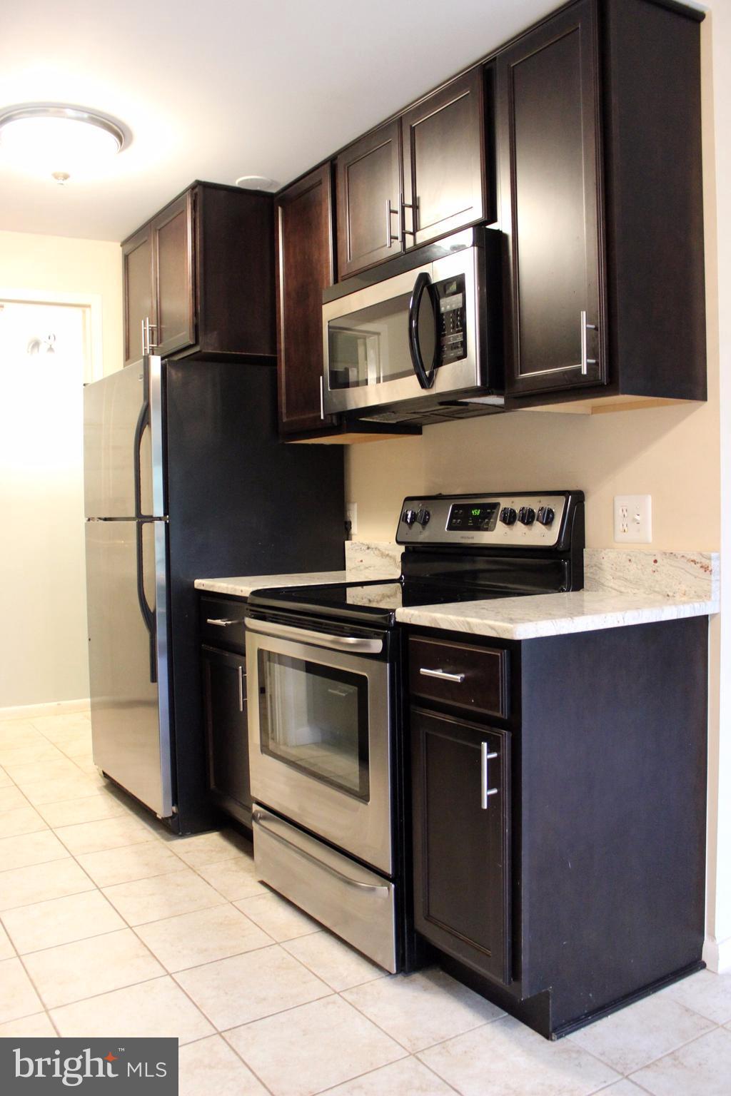 SHADOWOOD - Residential Lease