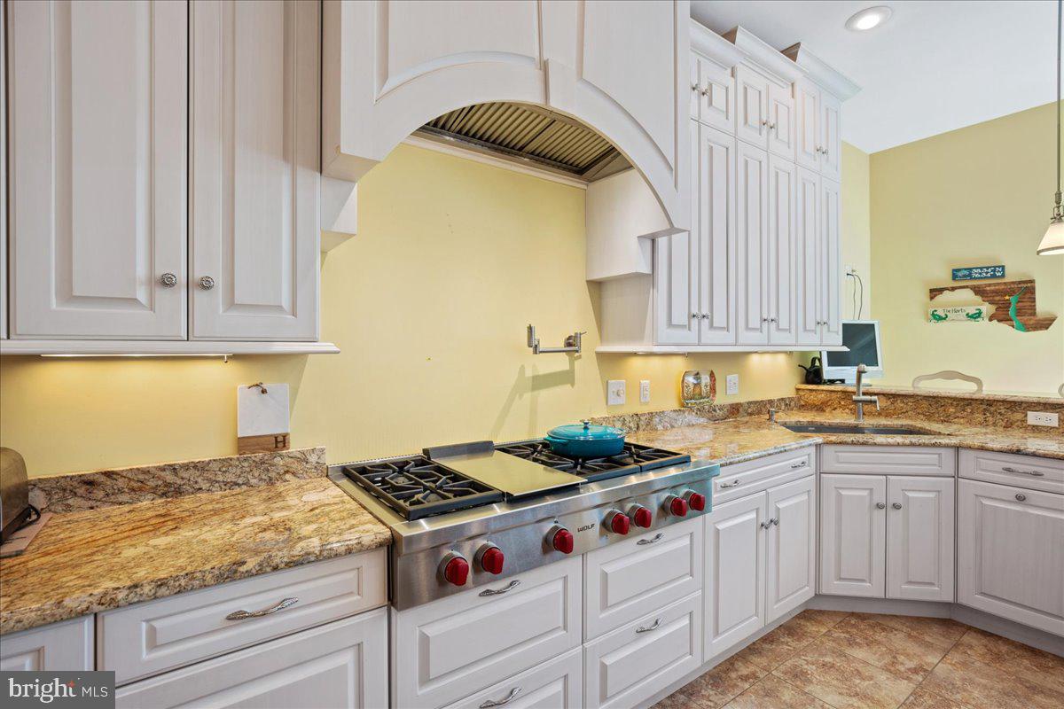 CLARKES LANDING - Residential