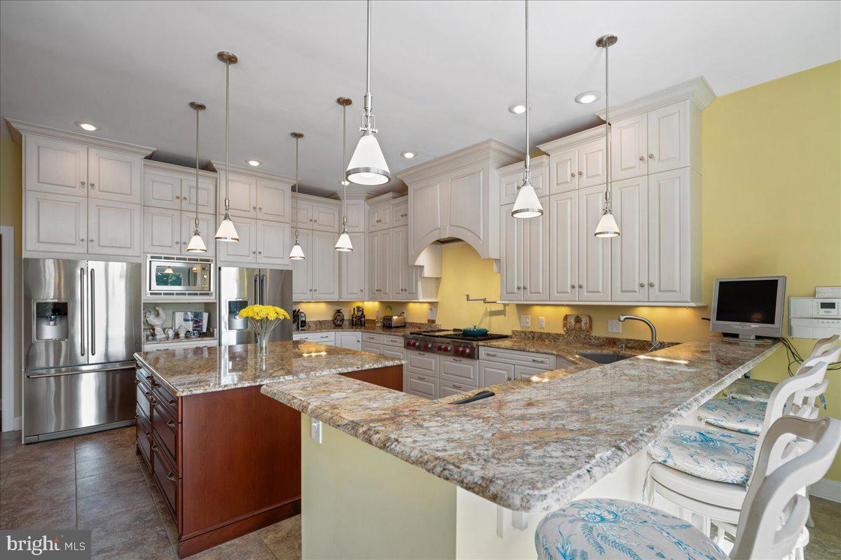 CLARKES LANDING - Residential