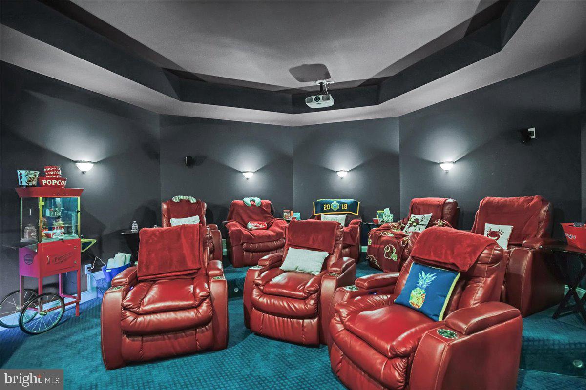 CLARKES LANDING - Residential