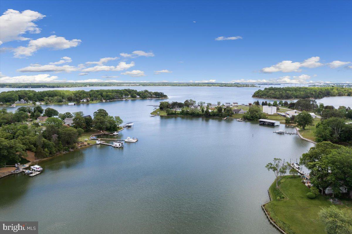 CLARKES LANDING - Residential