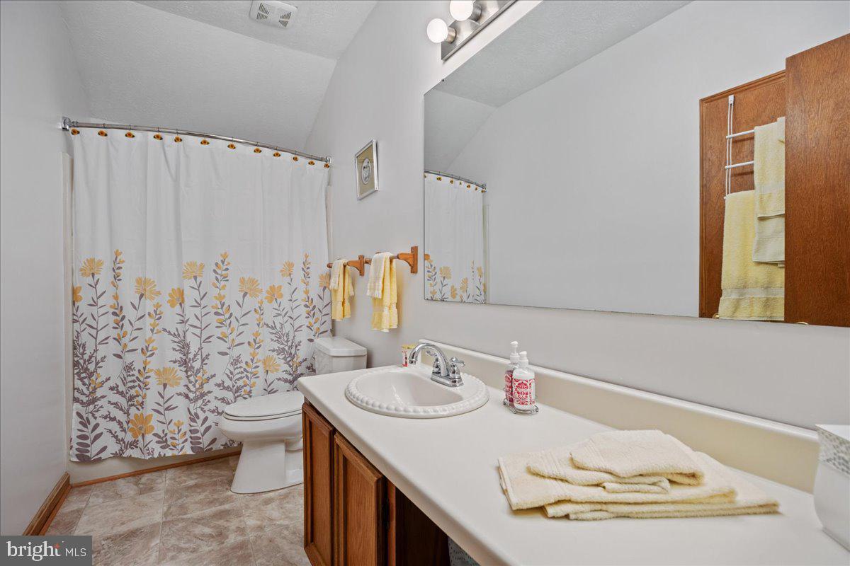 CLARKES LANDING - Residential