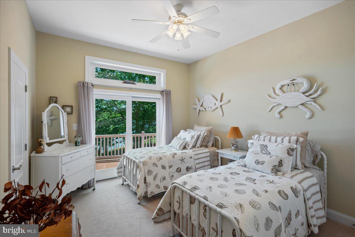 CLARKES LANDING - Residential