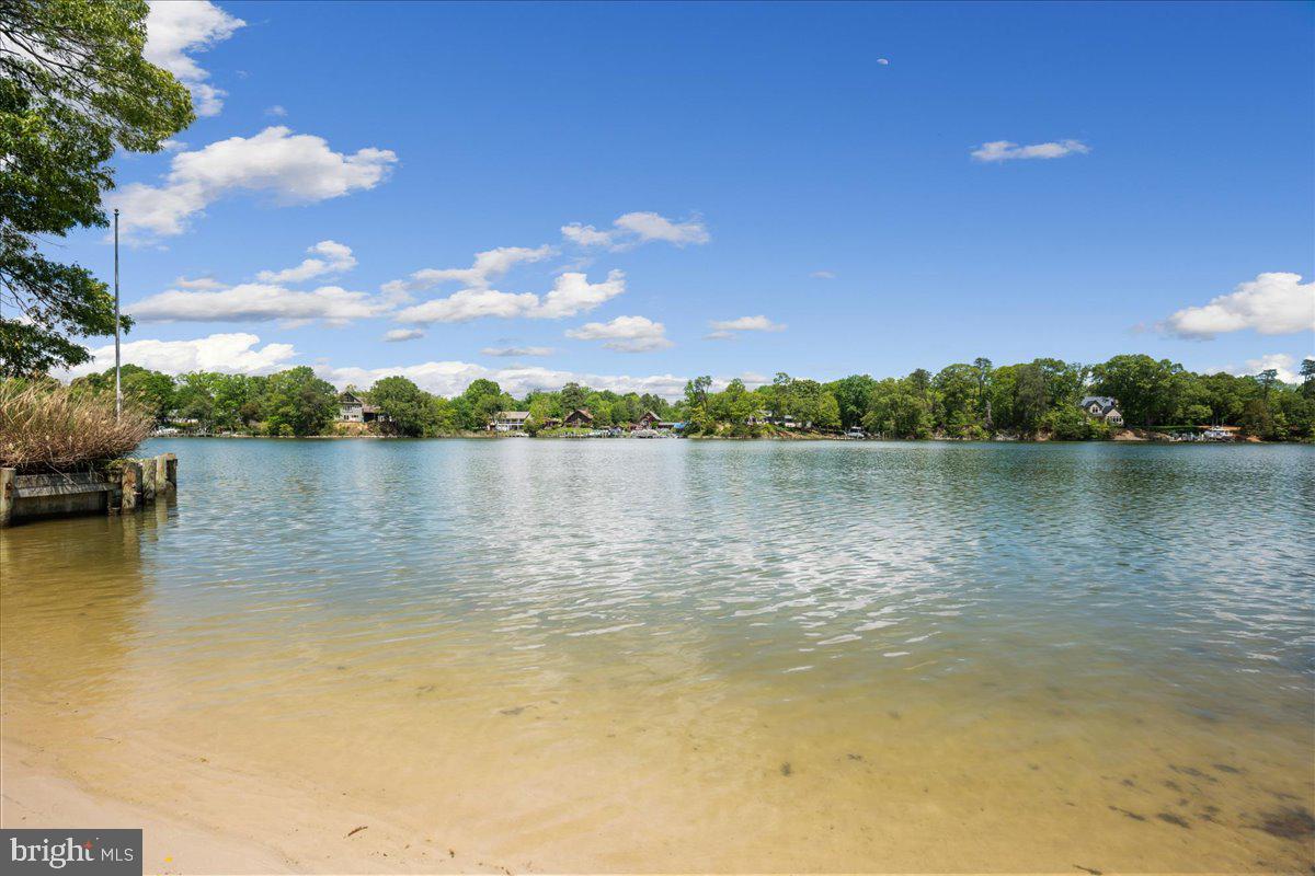 CLARKES LANDING - Residential