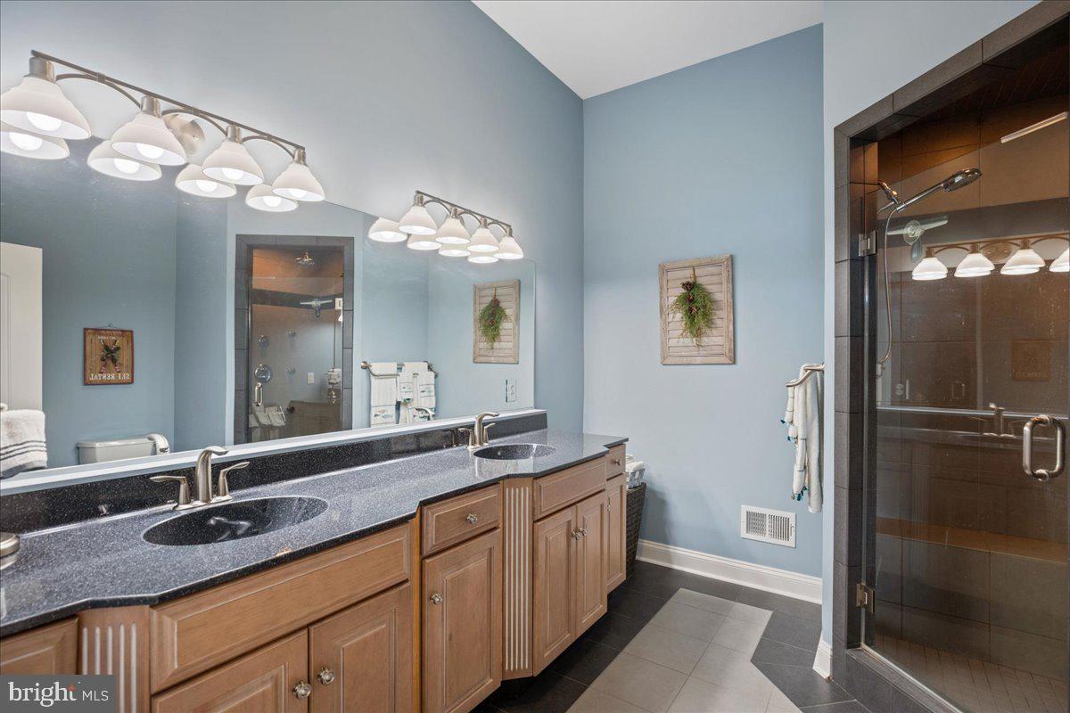 CLARKES LANDING - Residential