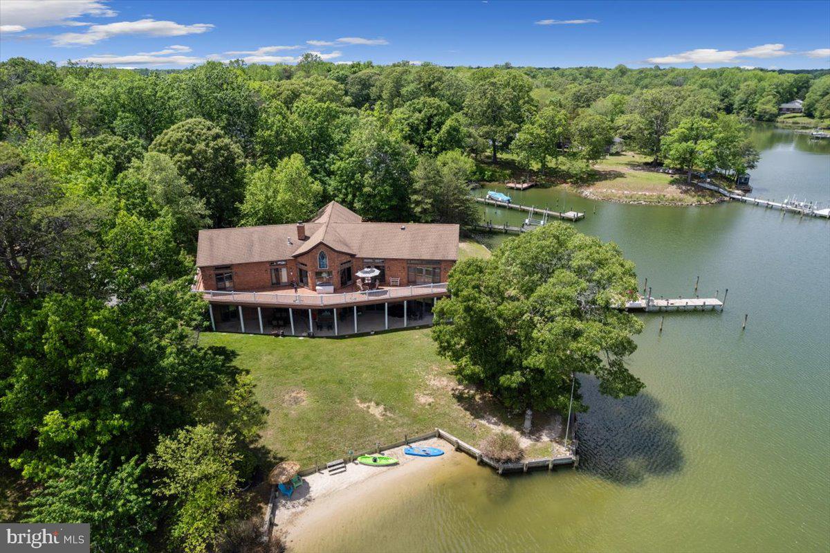 CLARKES LANDING - Residential