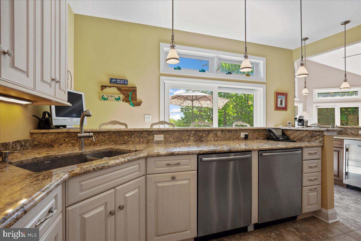 CLARKES LANDING - Residential