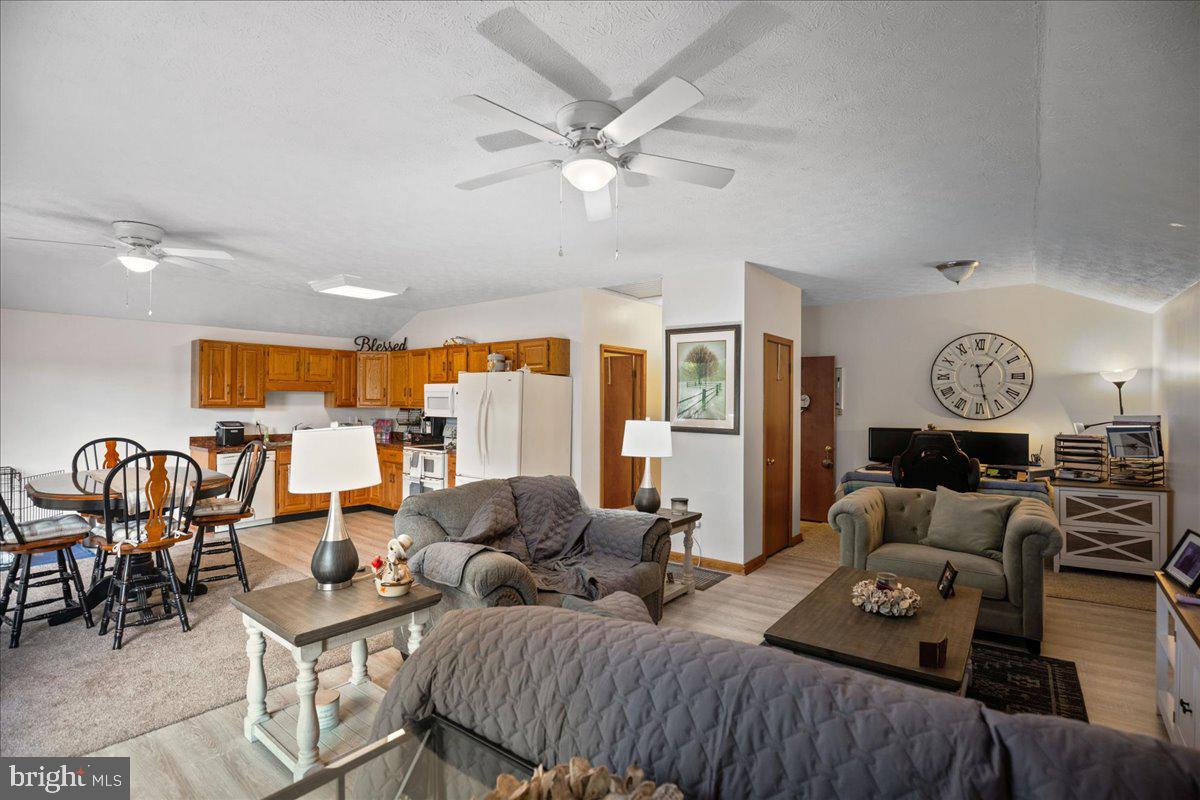 CLARKES LANDING - Residential