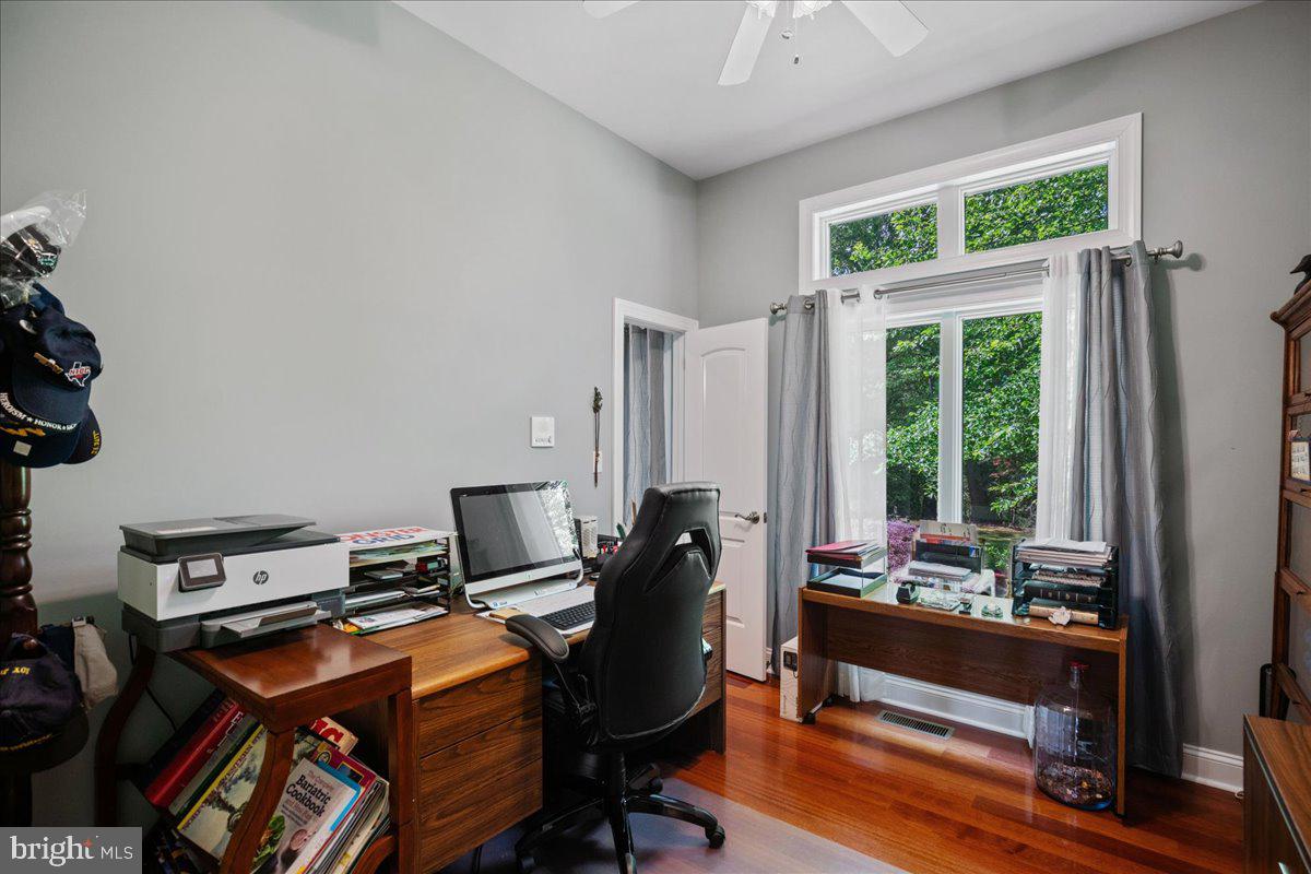 CLARKES LANDING - Residential