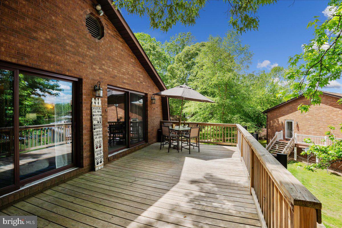 CLARKES LANDING - Residential