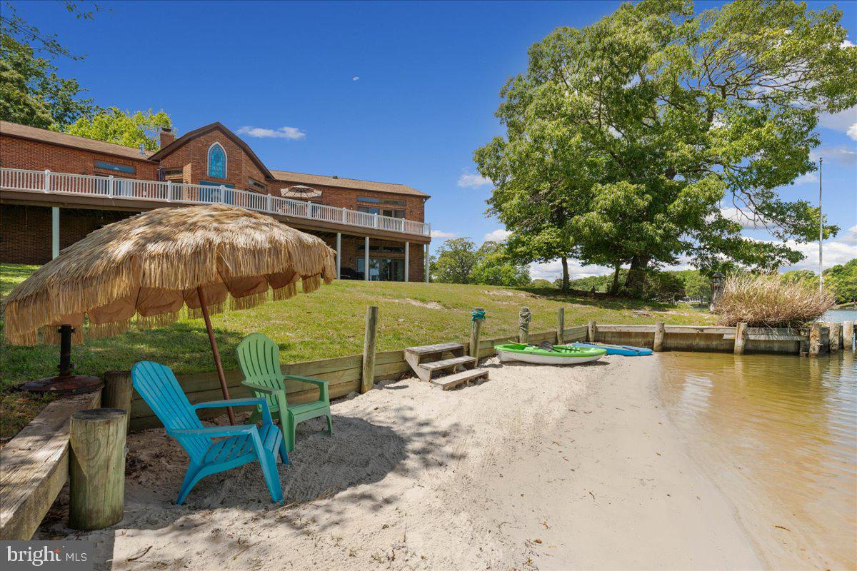 45216 CLARKES LANDING ROAD