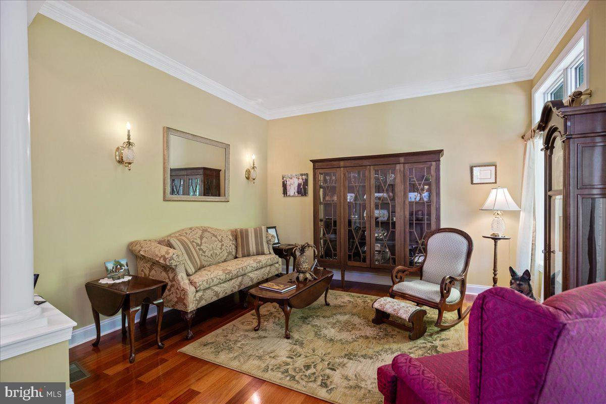 CLARKES LANDING - Residential