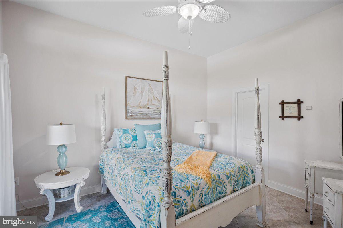 CLARKES LANDING - Residential