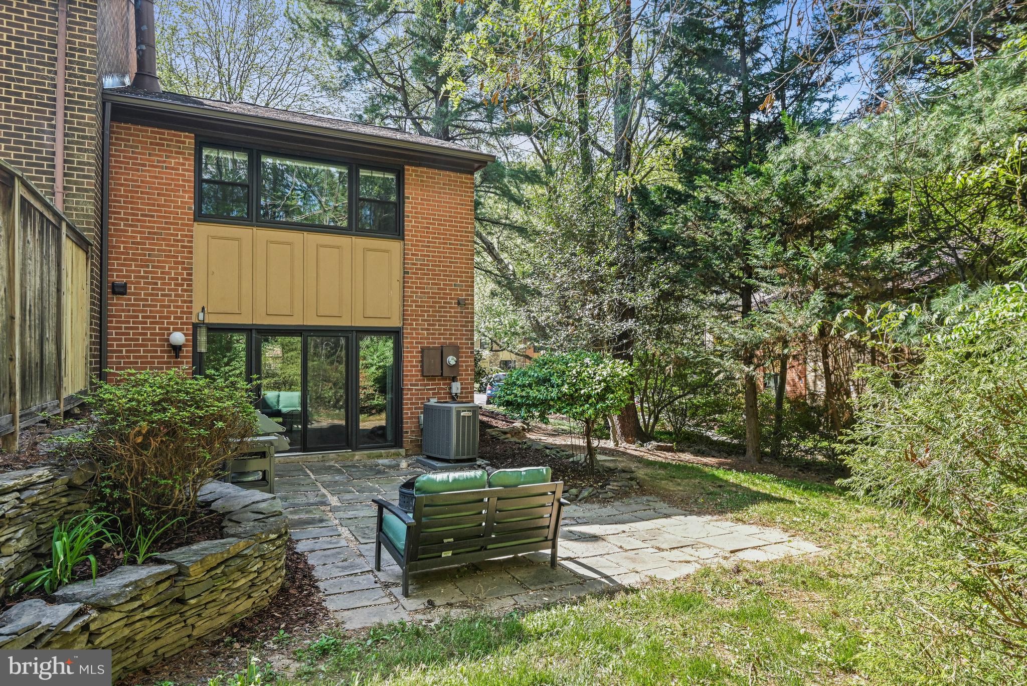 BOSTON RIDGE - Residential