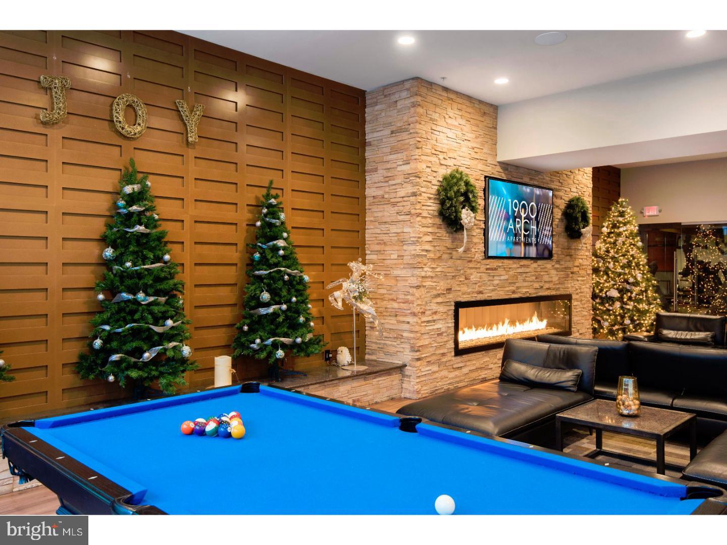 LOGAN SQUARE - Residential Lease