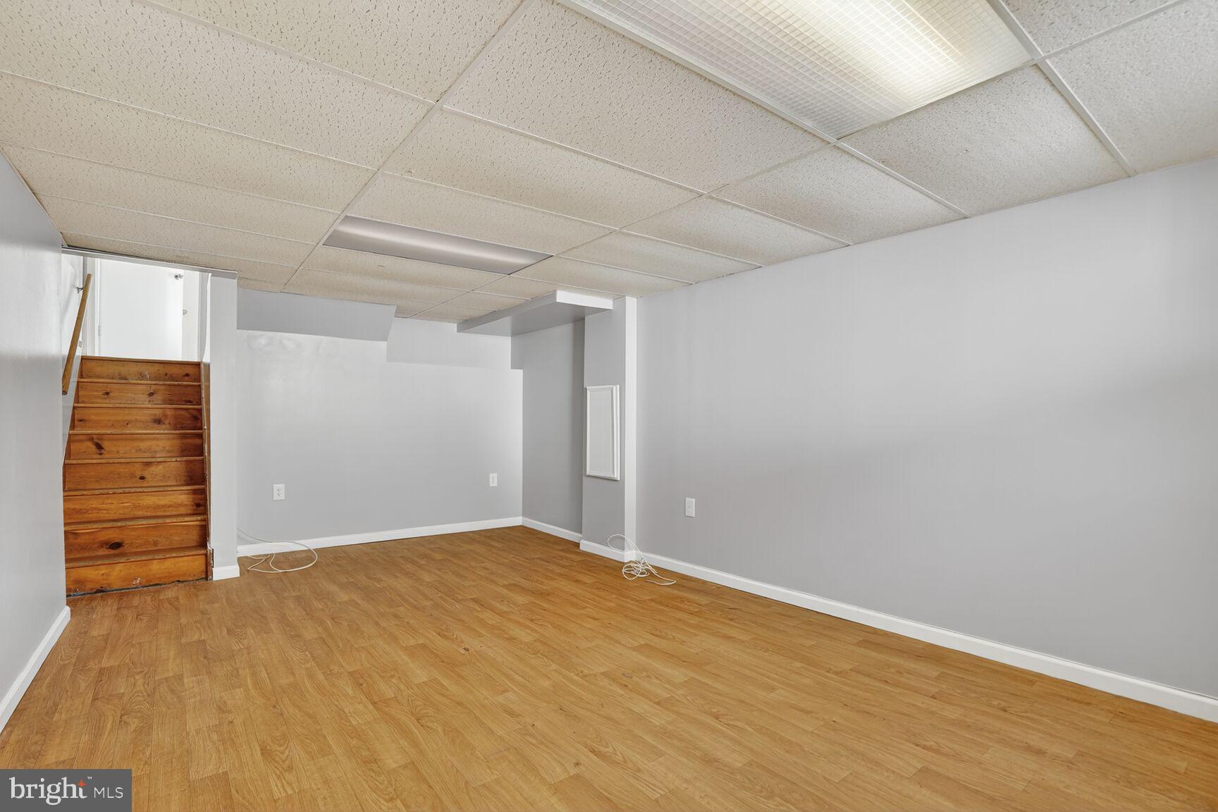 SQUIRES HILL - Residential Lease