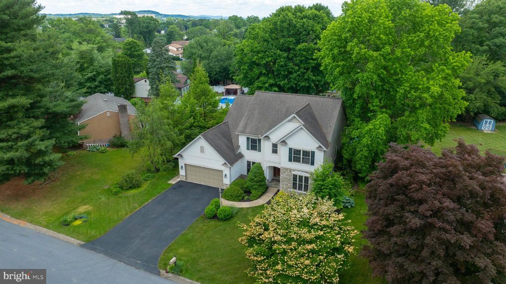 Photo of 758 Southview Drive, Landisville, PA 17538 (MLS # PALA2052496)