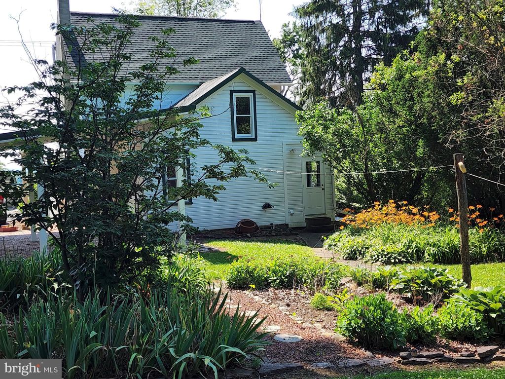 Photo of 315 High Street, CASHTOWN, PA 17310 (MLS # PAAD2020616)