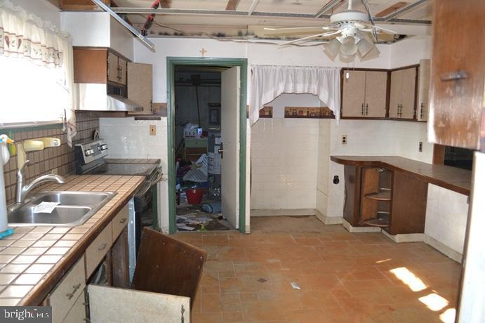 SNOWBALL GATE - Residential