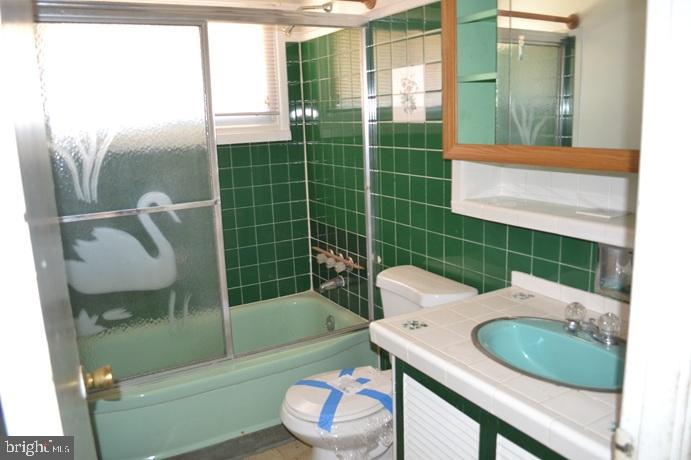 SNOWBALL GATE - Residential