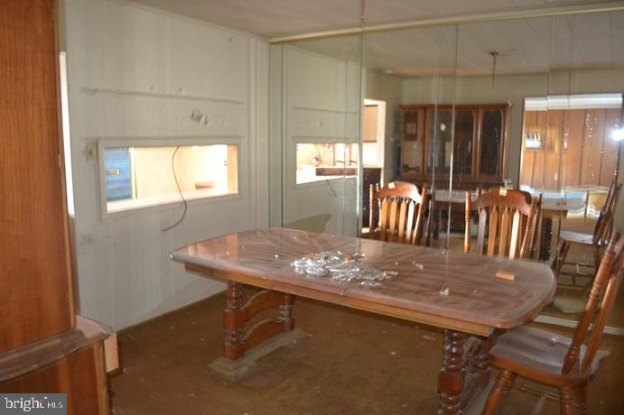 SNOWBALL GATE - Residential