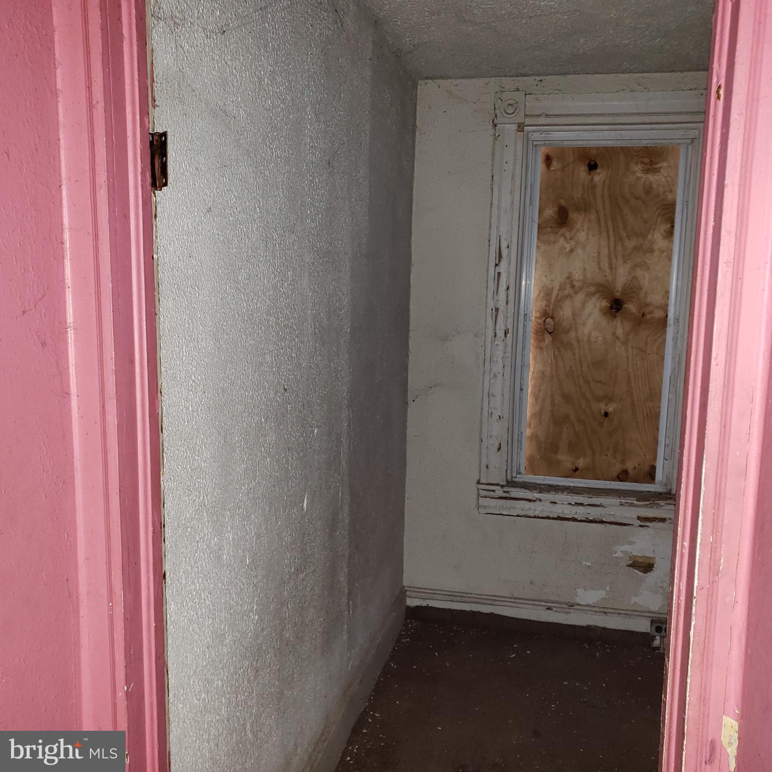 EAST SIDE - Residential