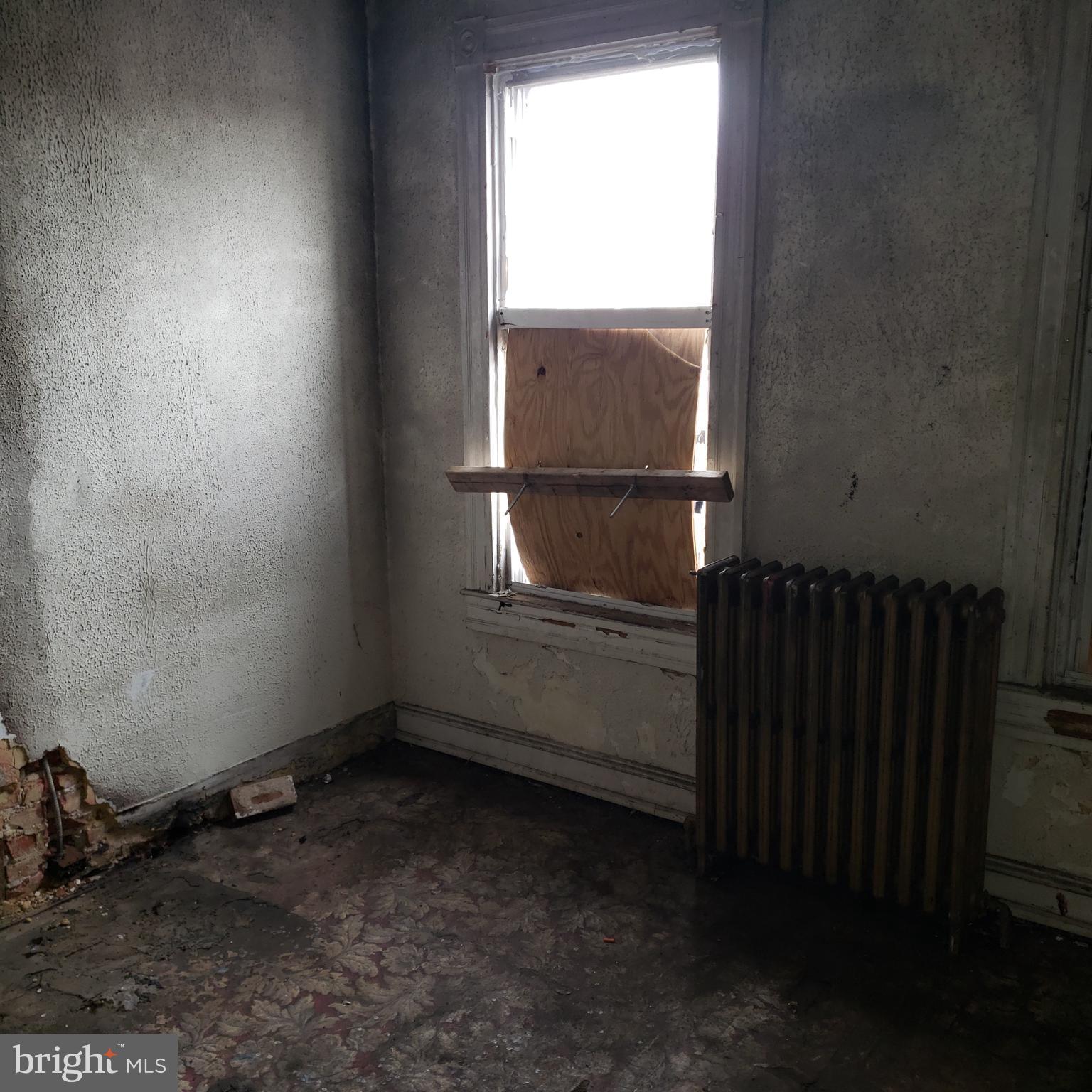 EAST SIDE - Residential