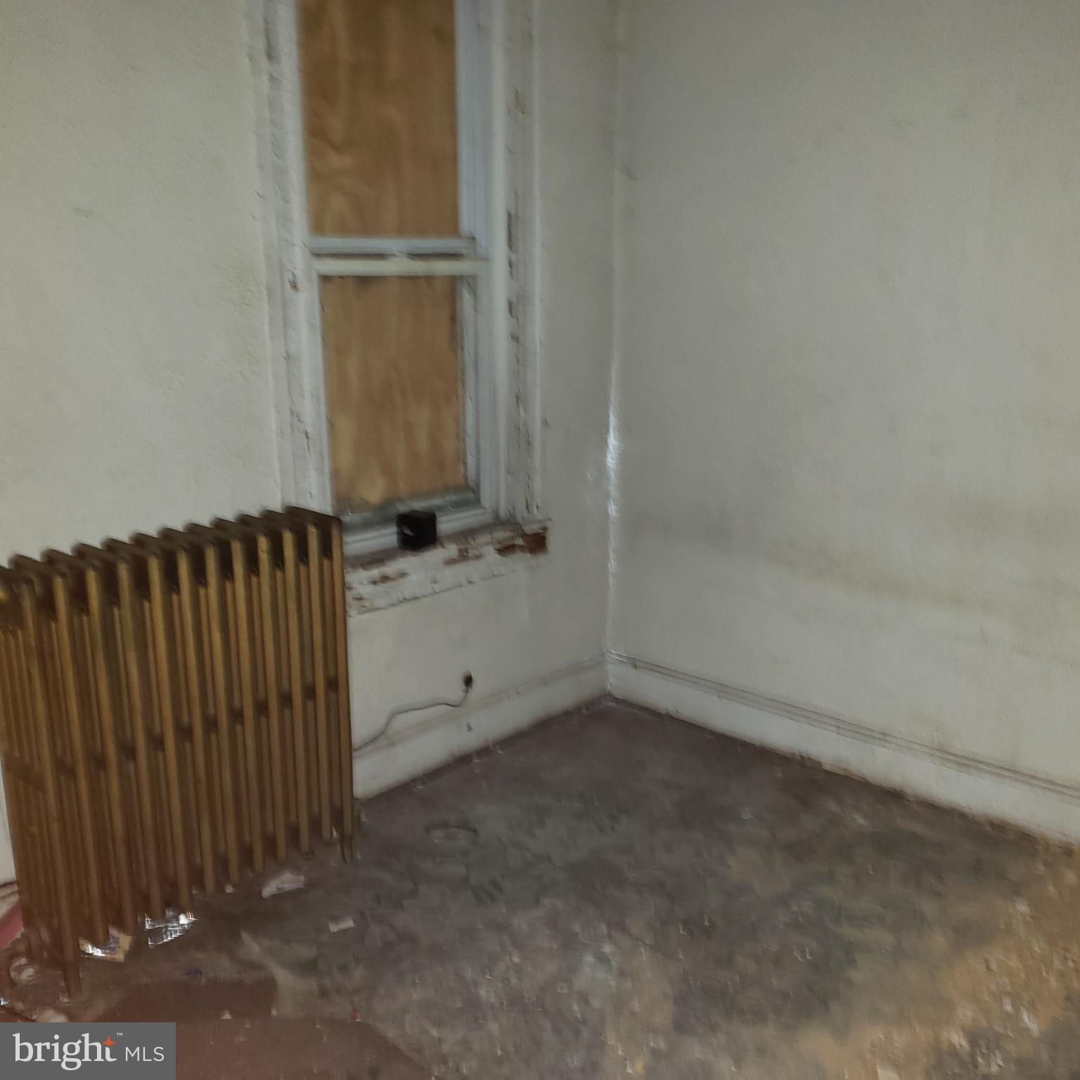 EAST SIDE - Residential