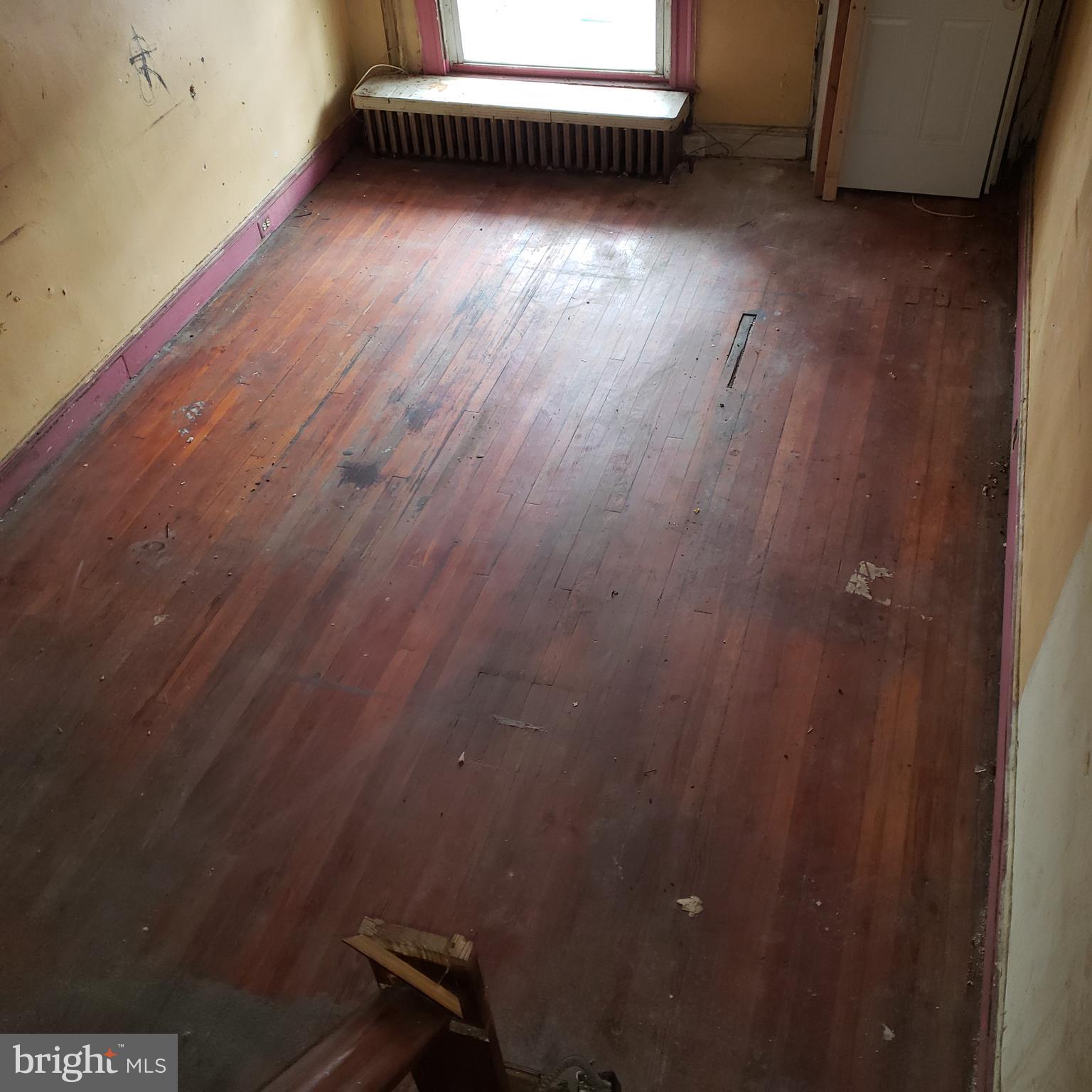 EAST SIDE - Residential