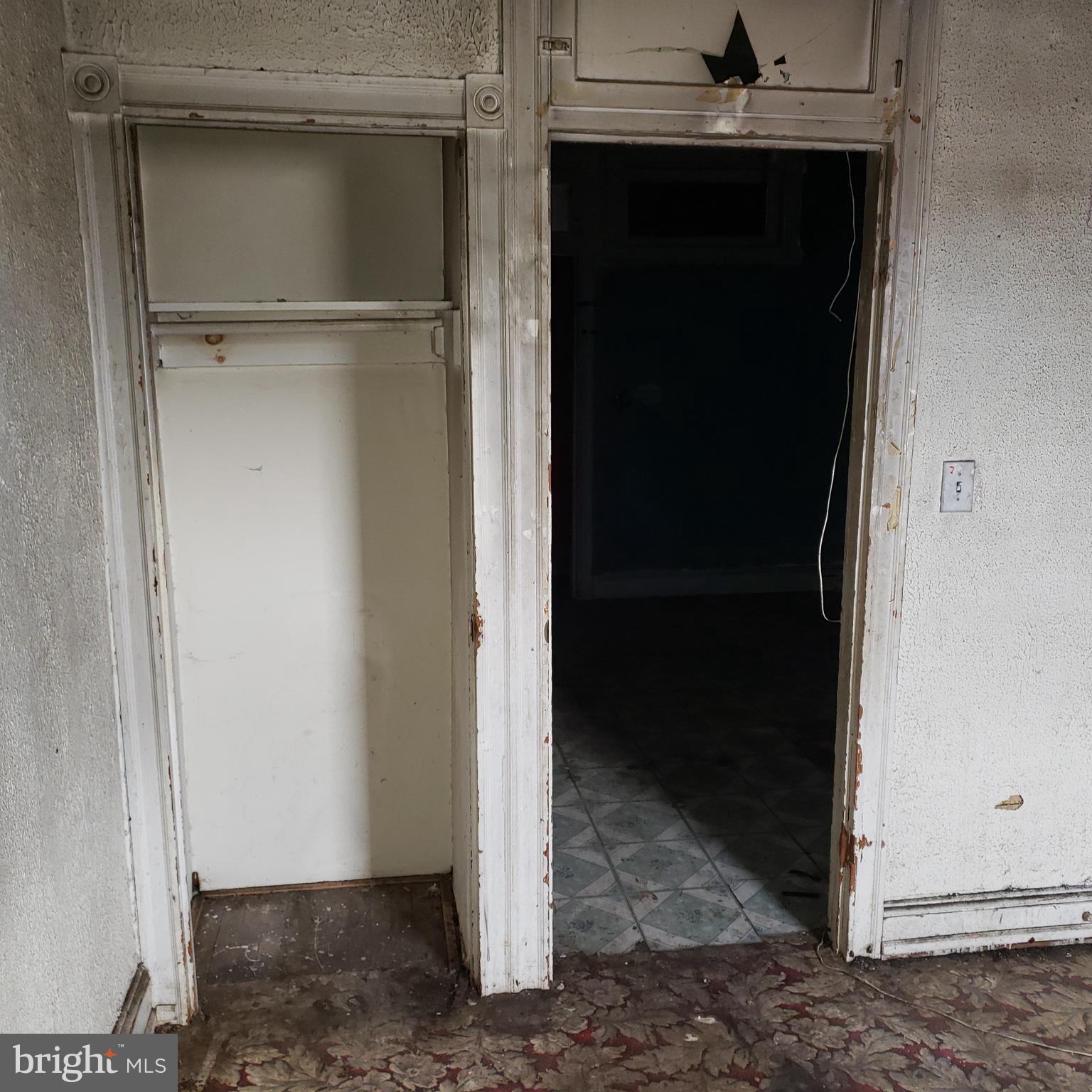 EAST SIDE - Residential