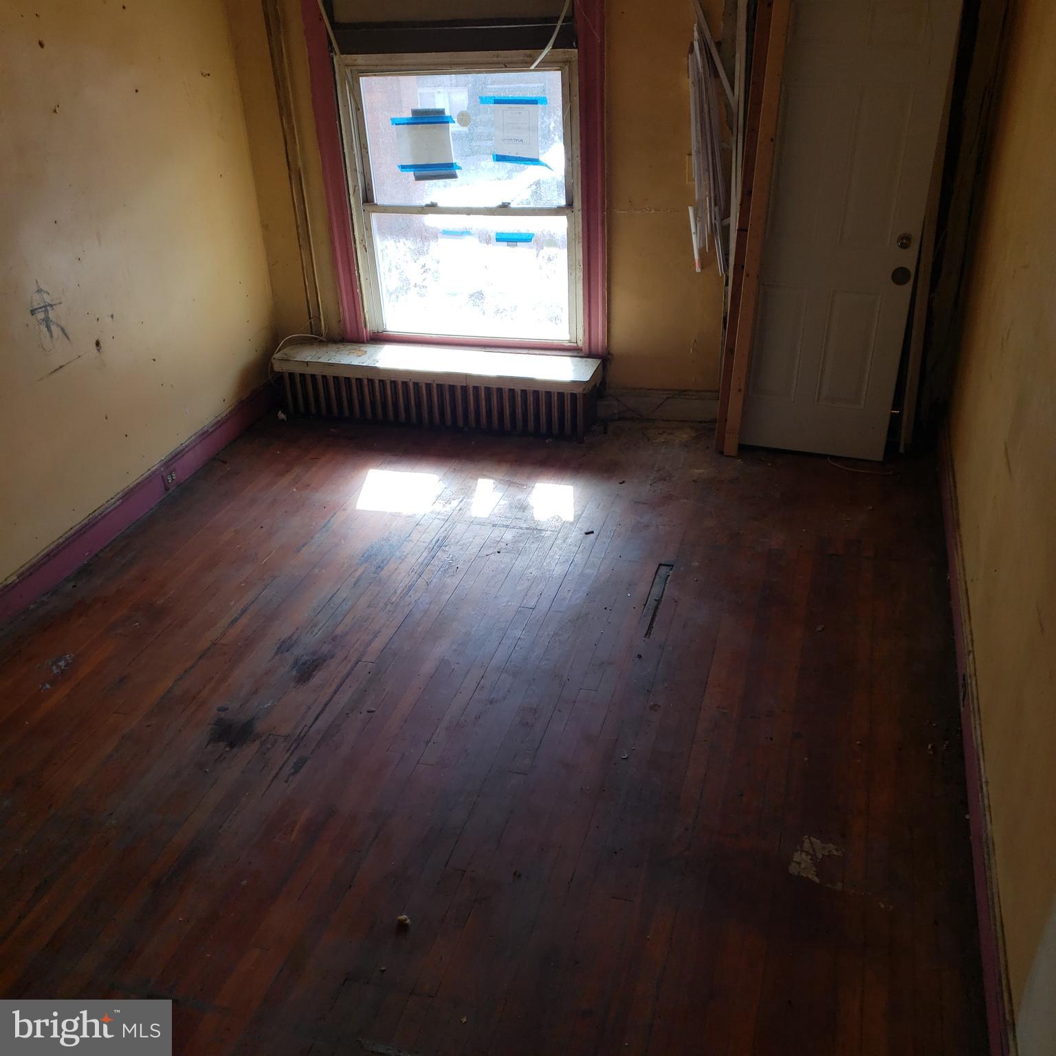 EAST SIDE - Residential