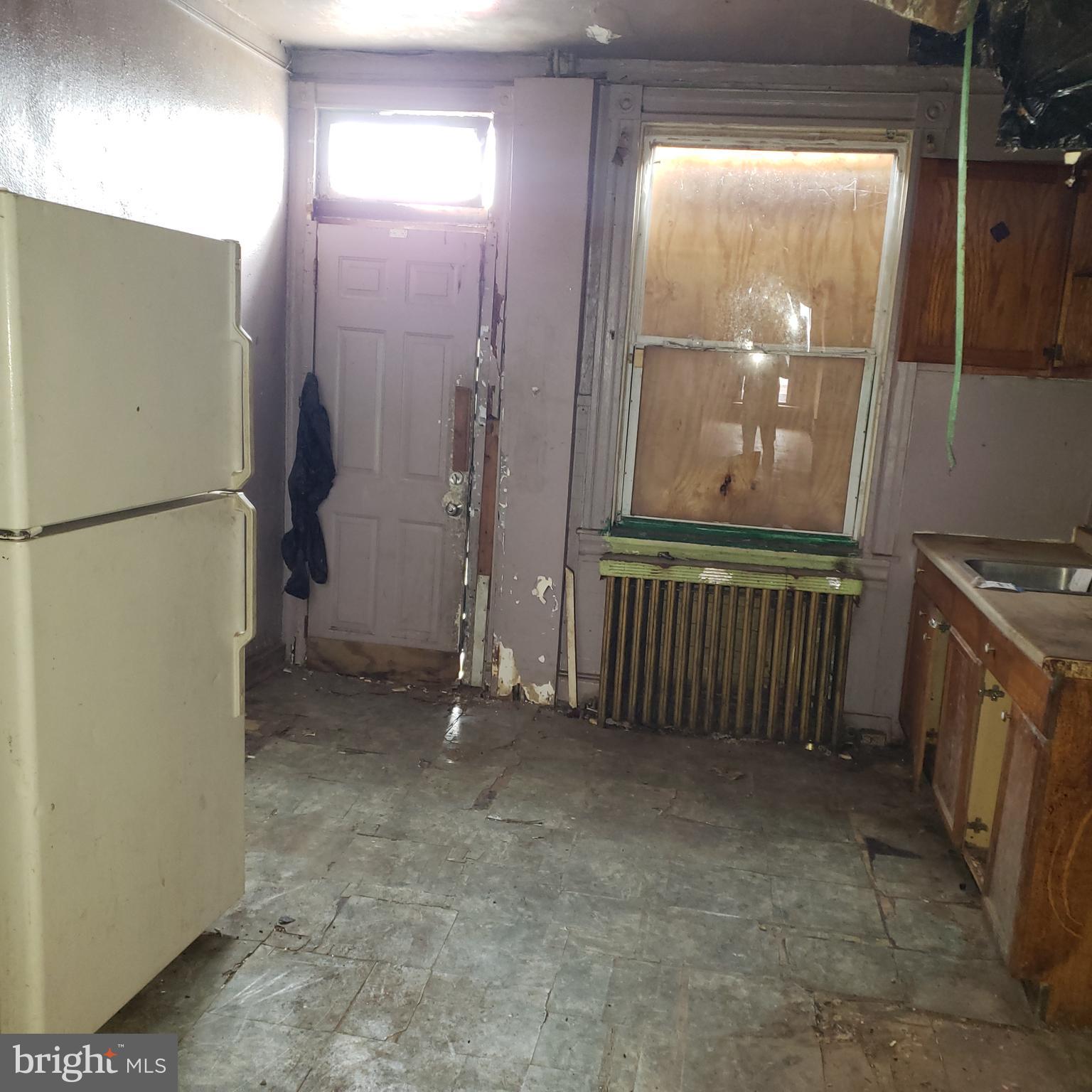 EAST SIDE - Residential