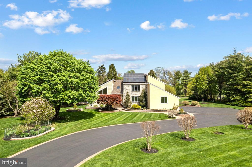 Photo of 855 Dolington Road, NEWTOWN, PA 18940 (MLS # PABU2119384)