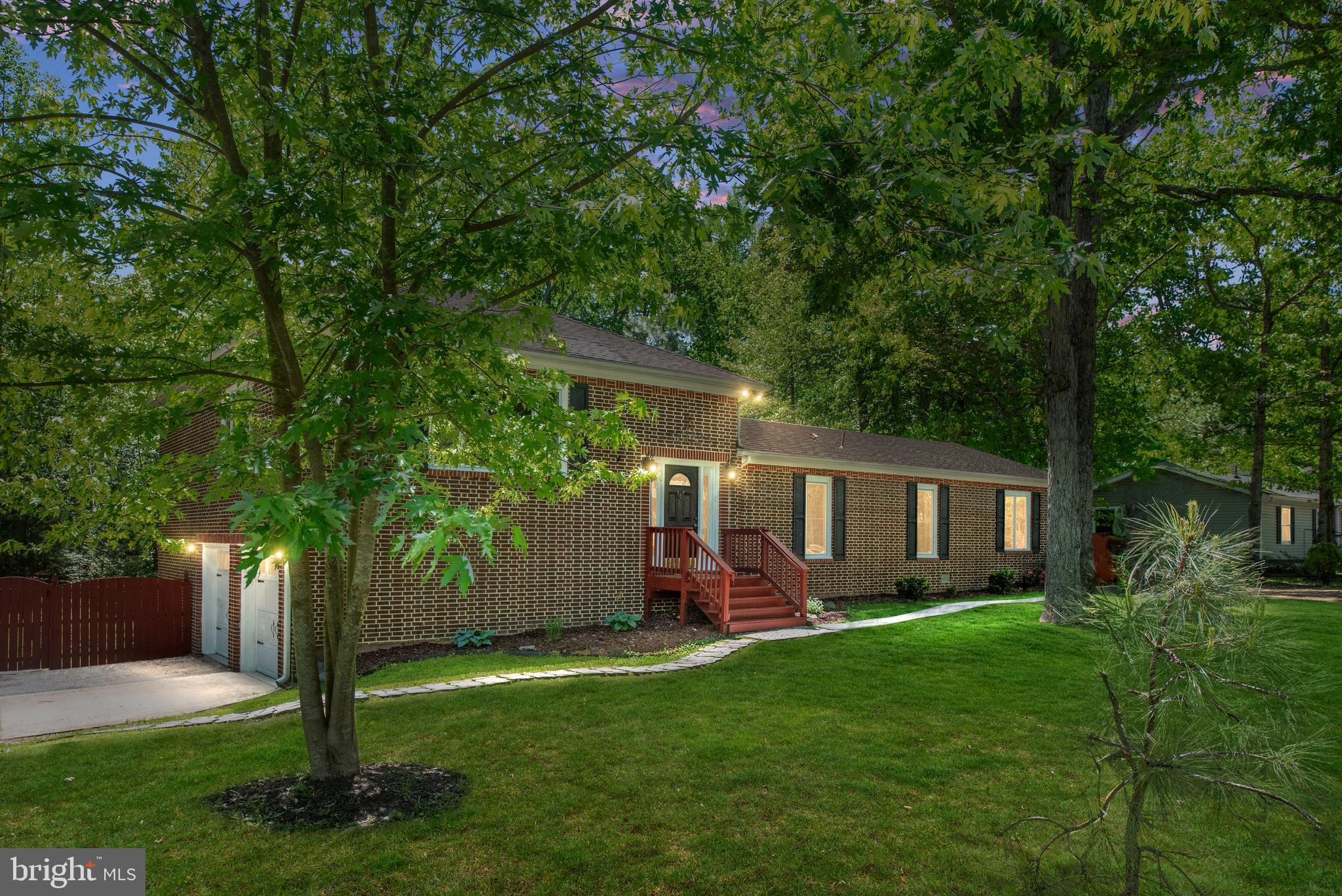 LAKE LAND OR - Residential