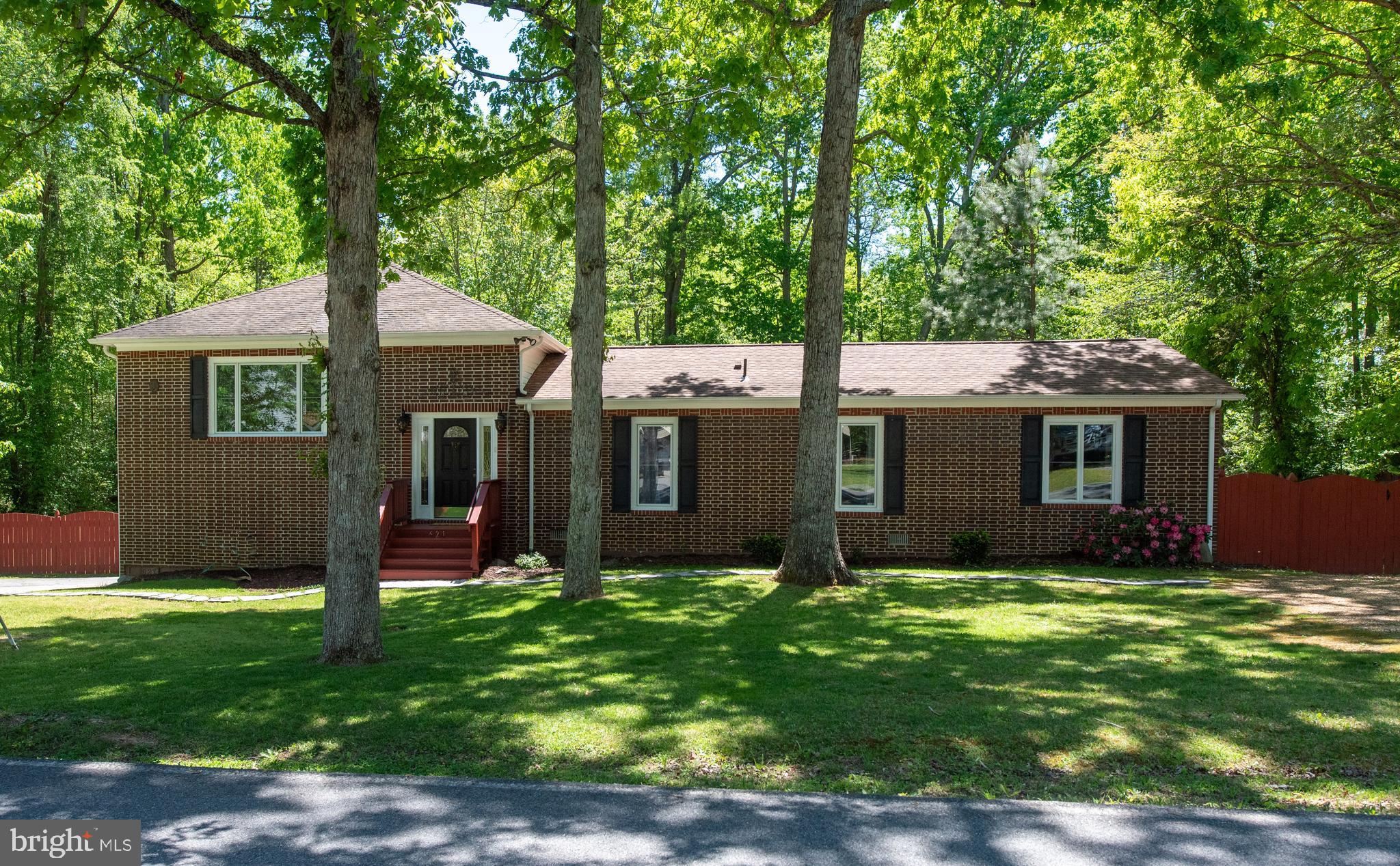 LAKE LAND OR - Residential