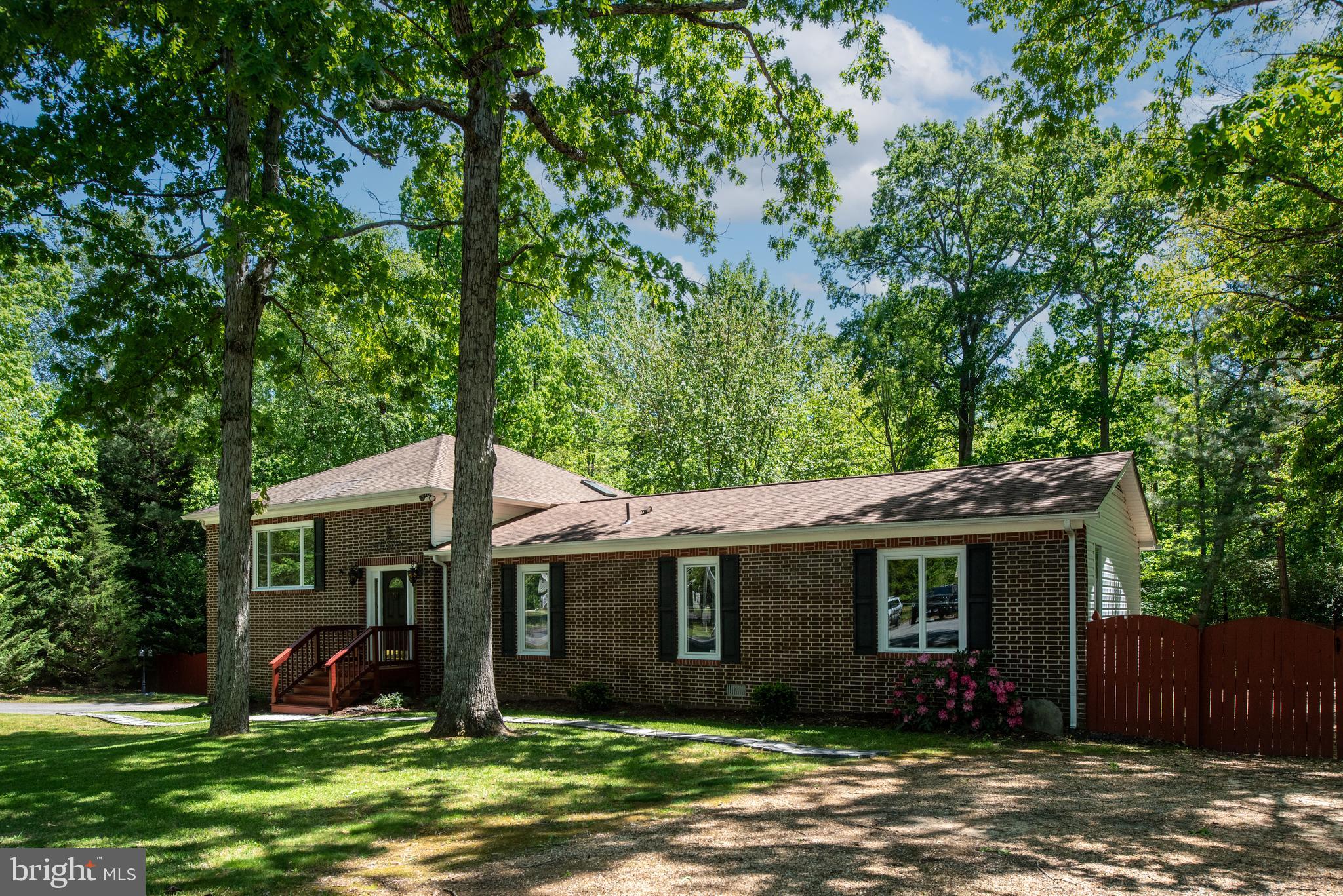 LAKE LAND OR - Residential