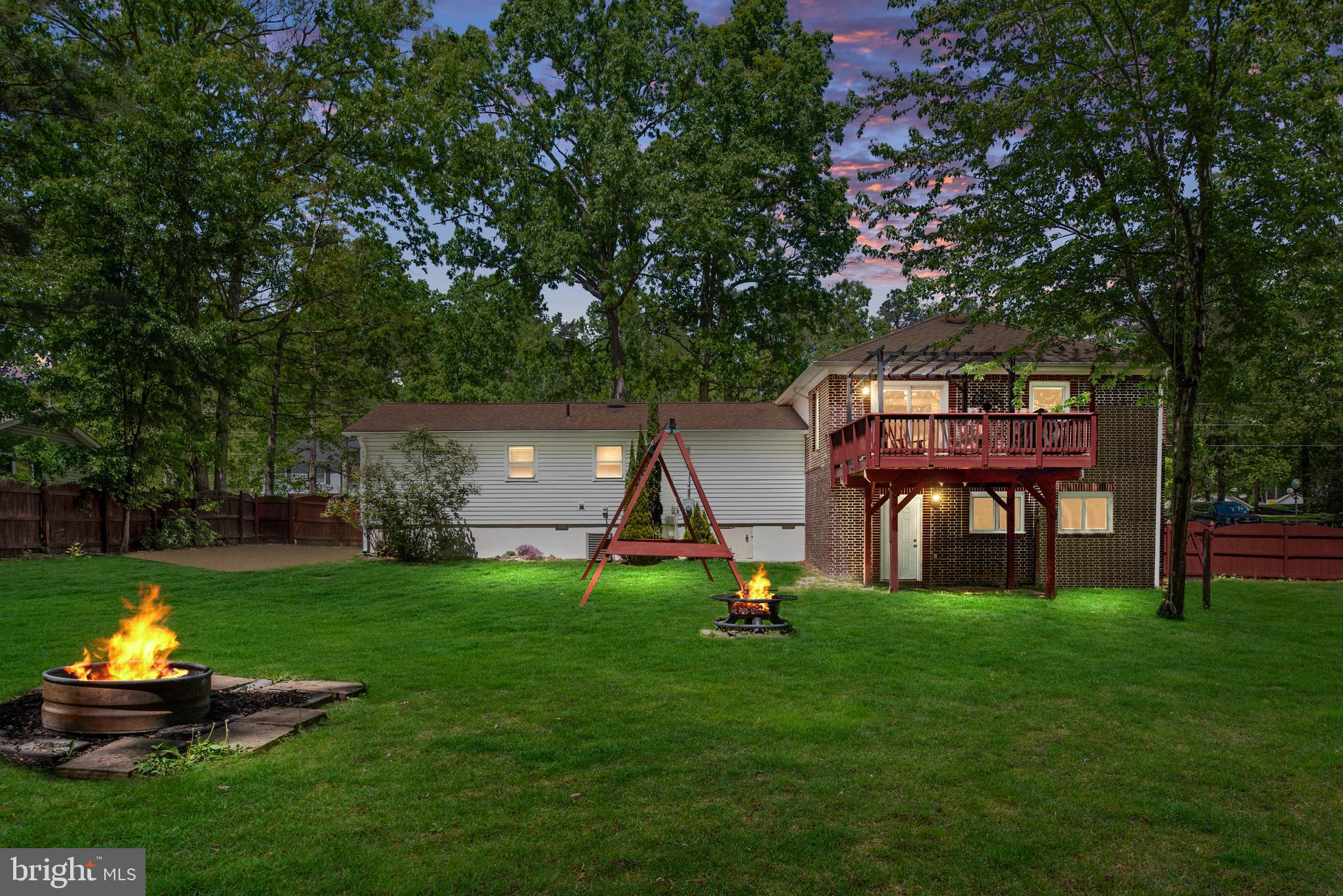 LAKE LAND OR - Residential