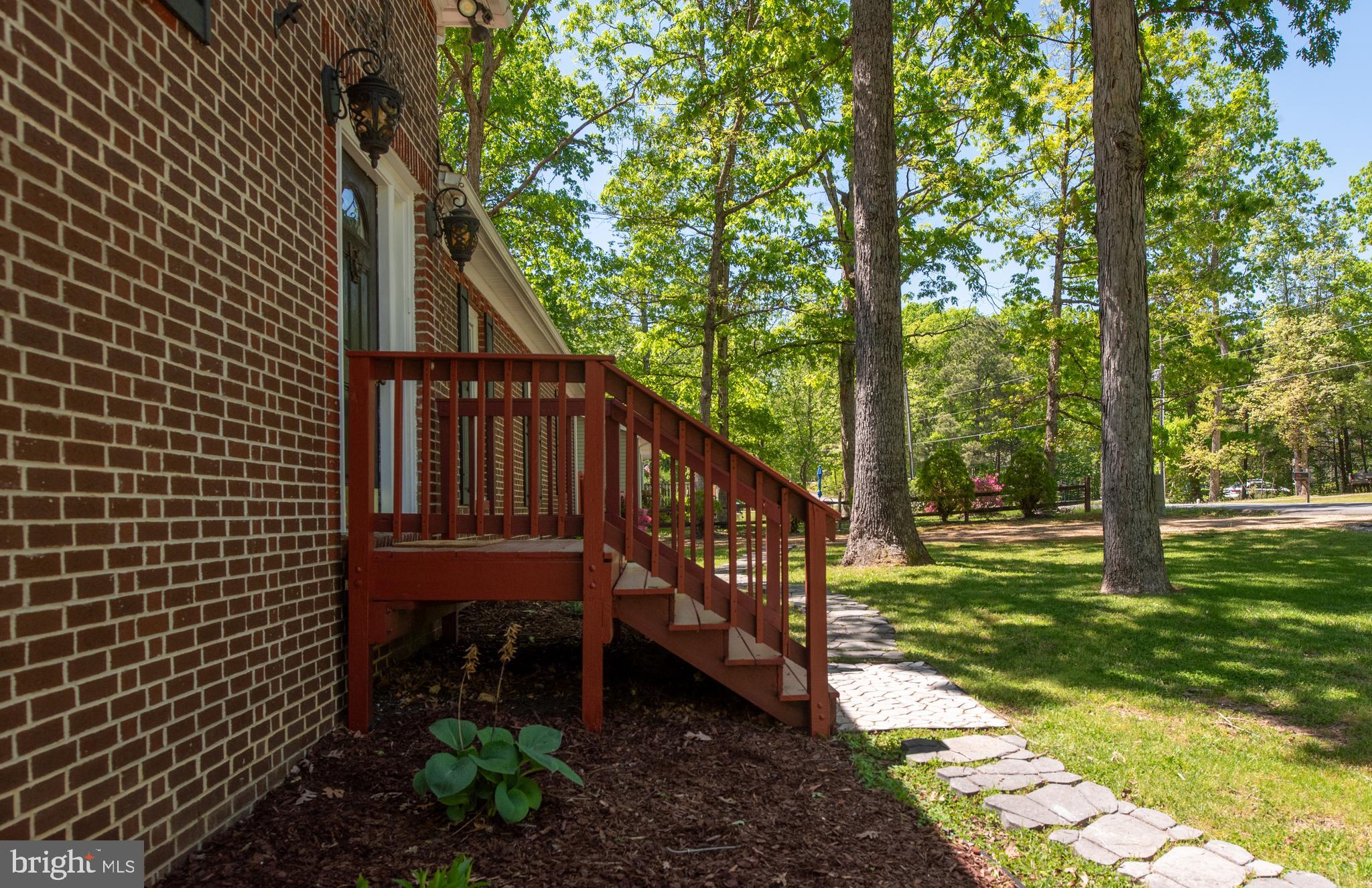 LAKE LAND OR - Residential