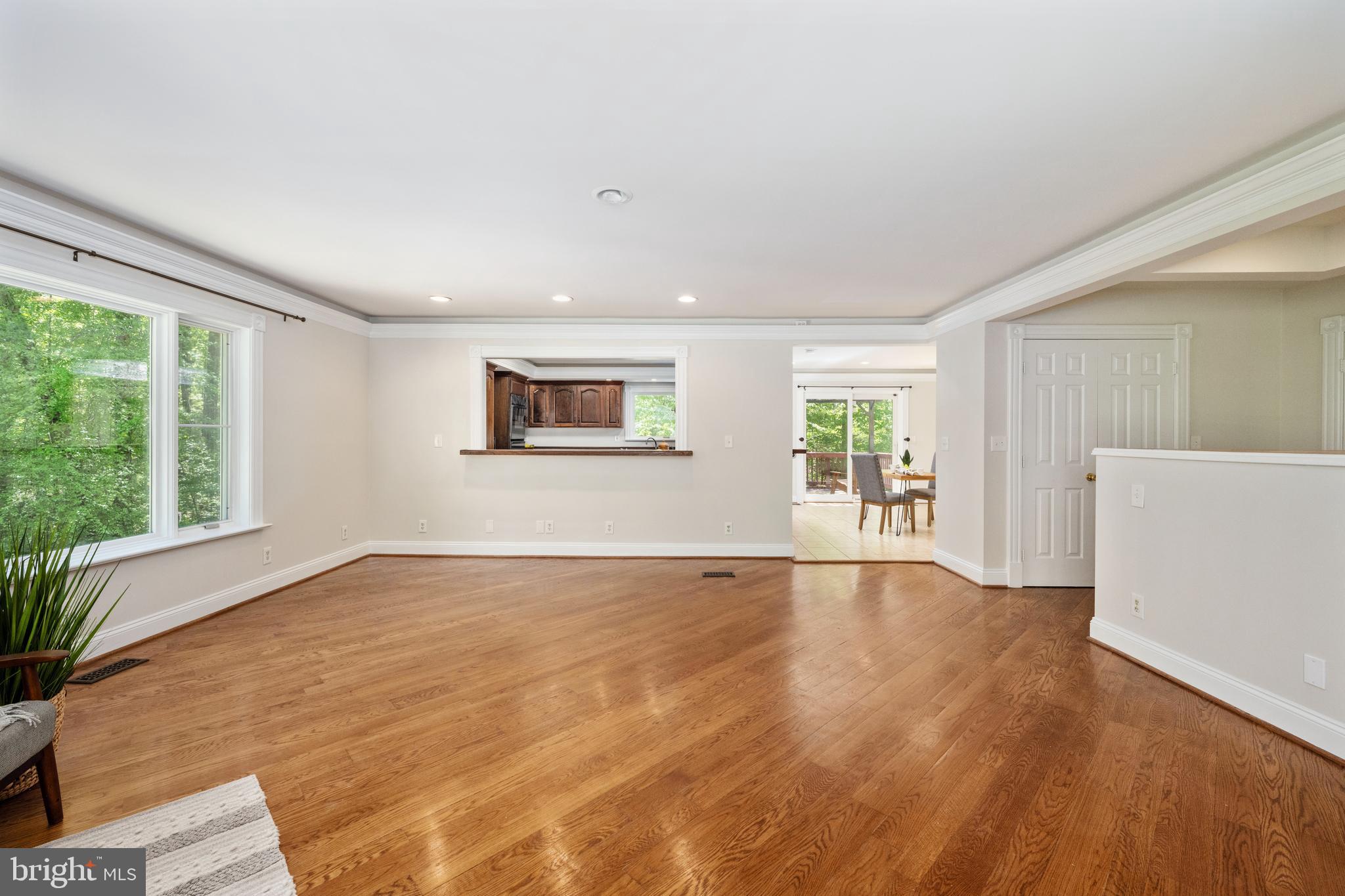 LAKE LAND OR - Residential