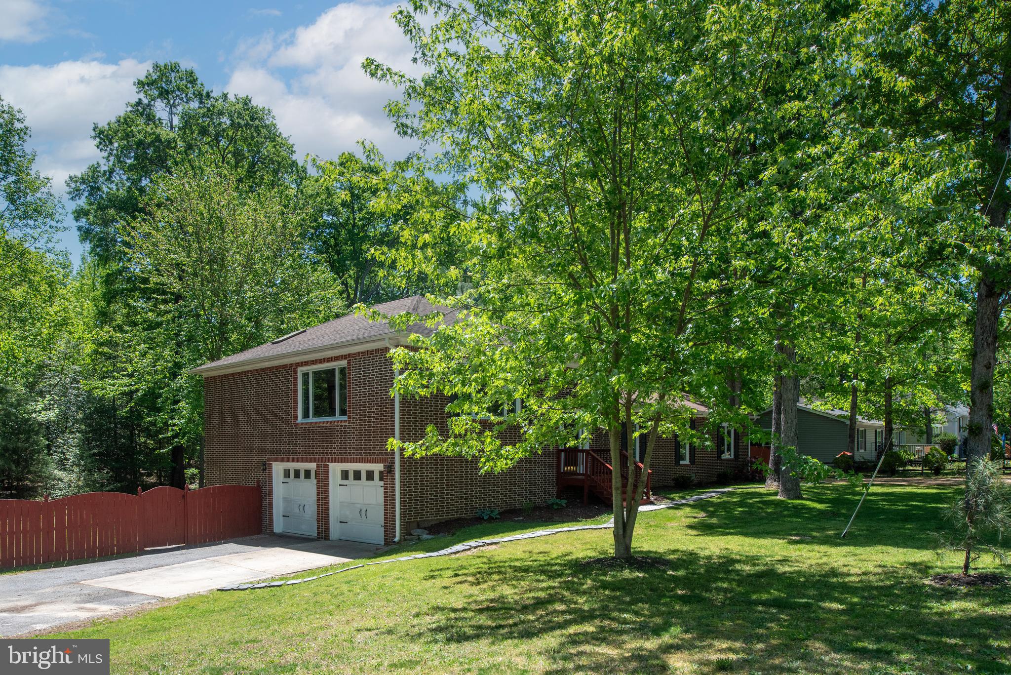 LAKE LAND OR - Residential