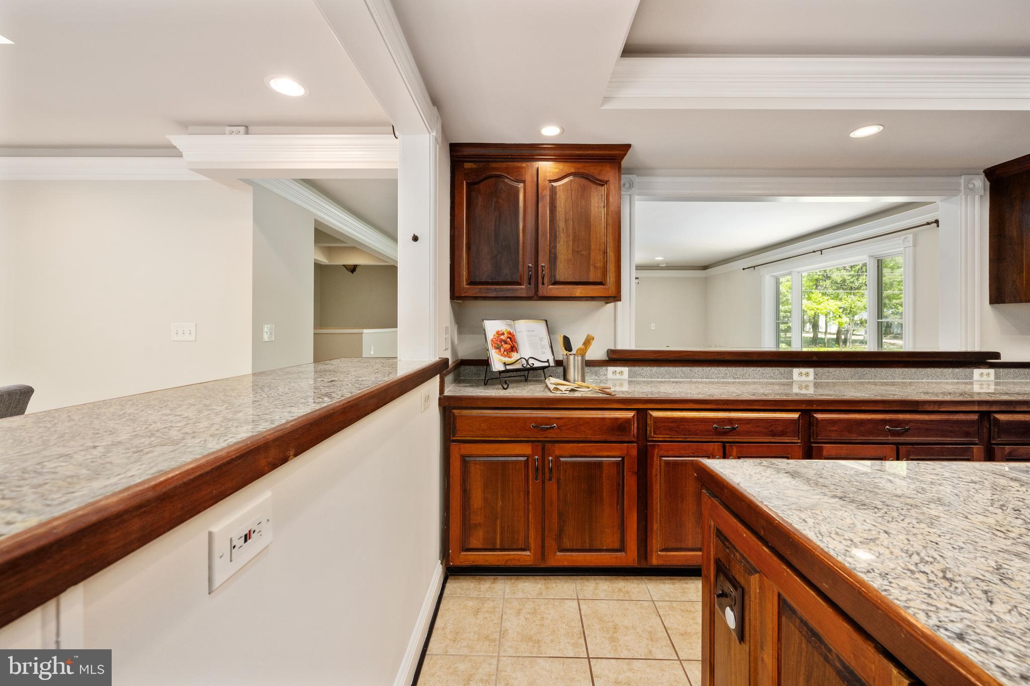 LAKE LAND OR - Residential